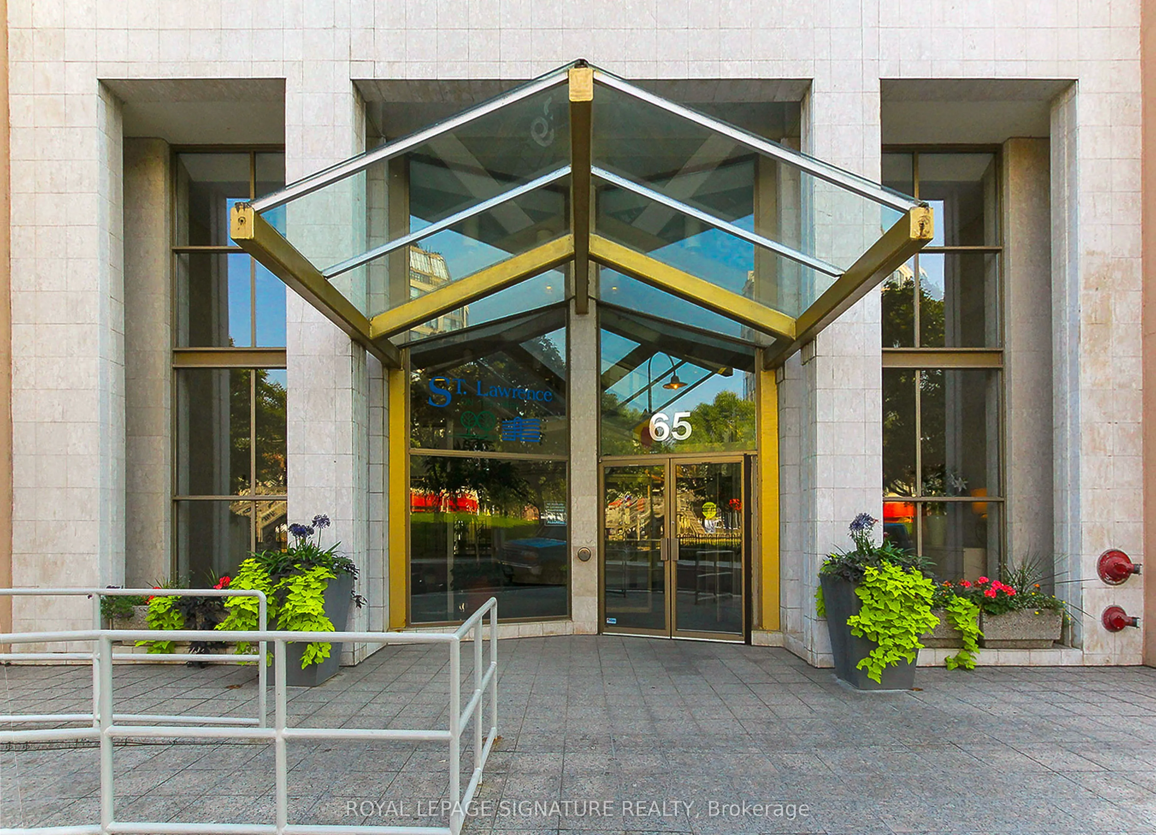65 Scadding Avenue #722