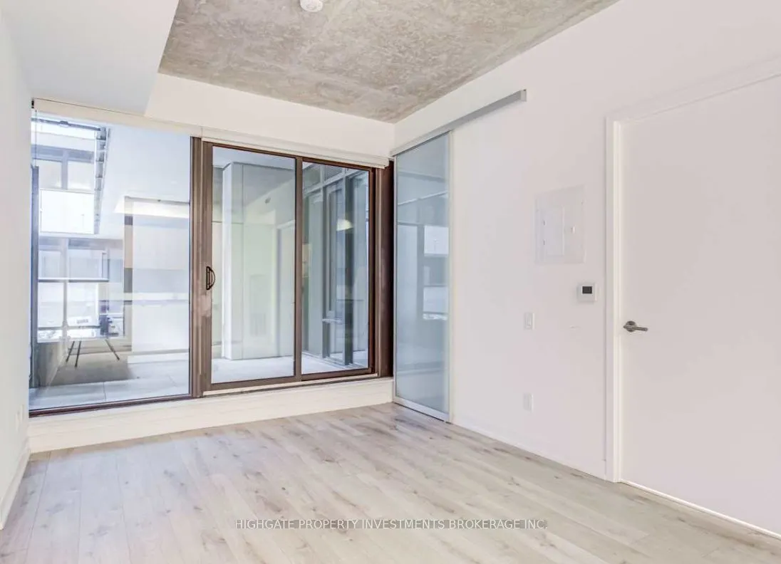 161 Roehampton Avenue #228
