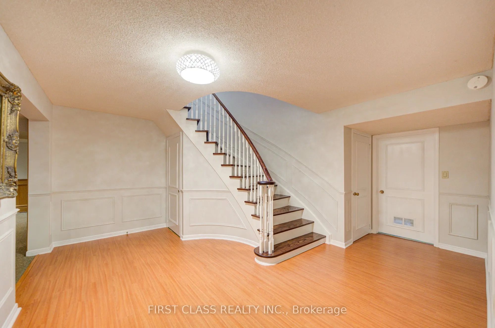 54 Magpie Crescent