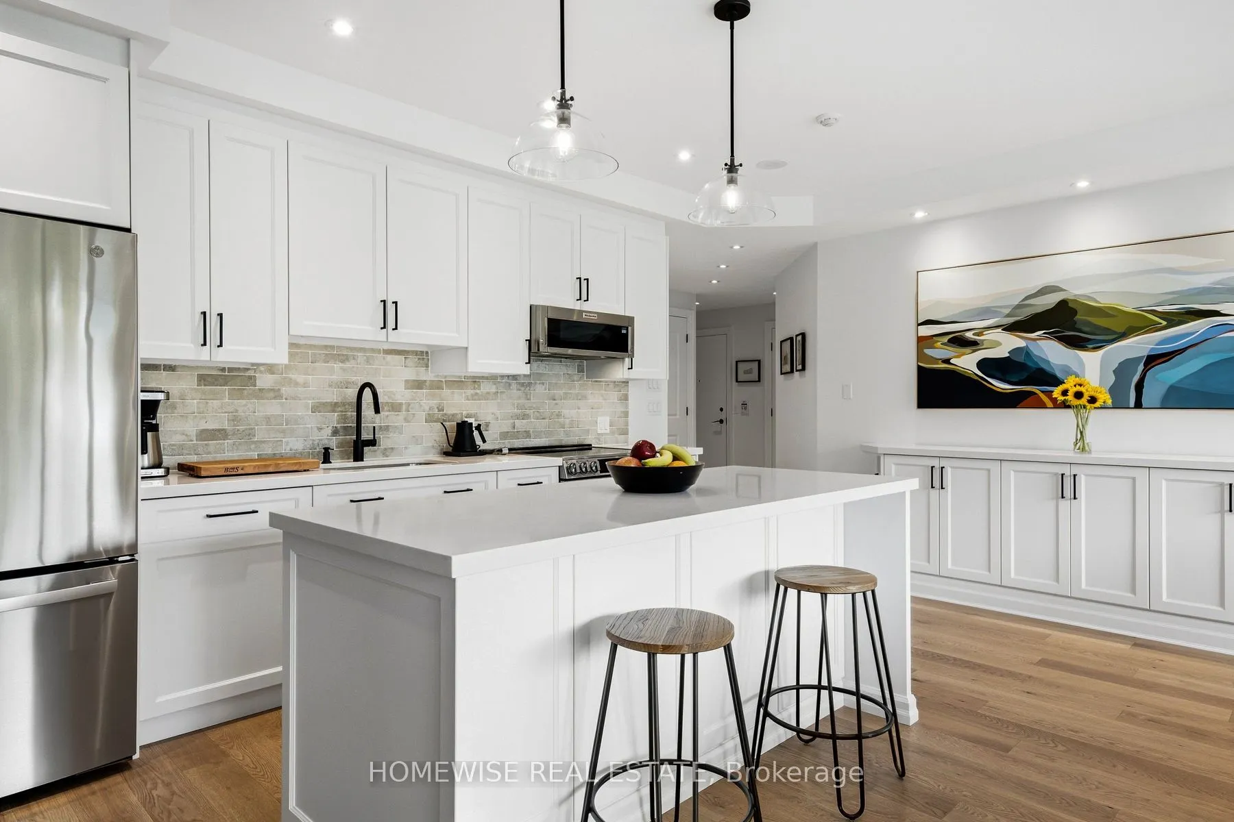 11 Soho Street #403