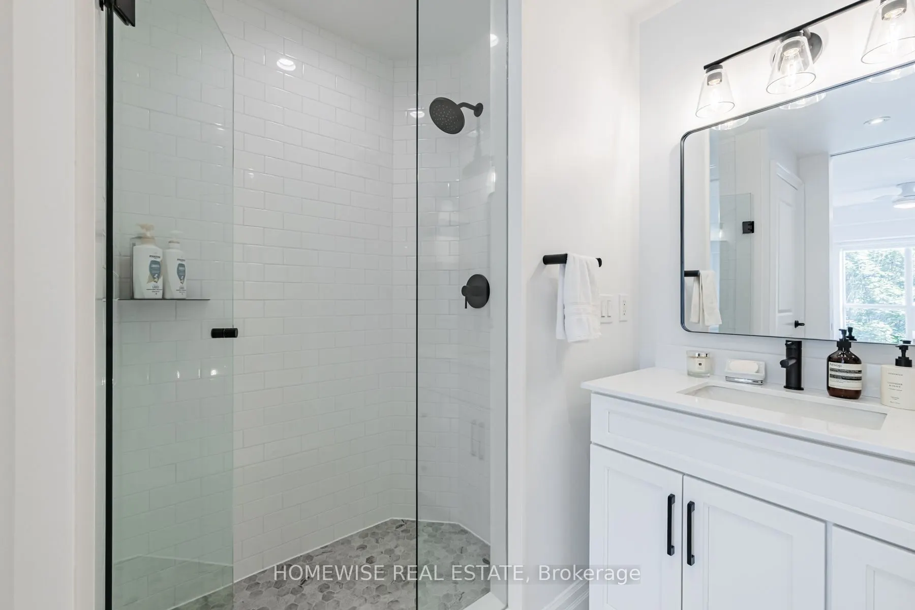 11 Soho Street #403