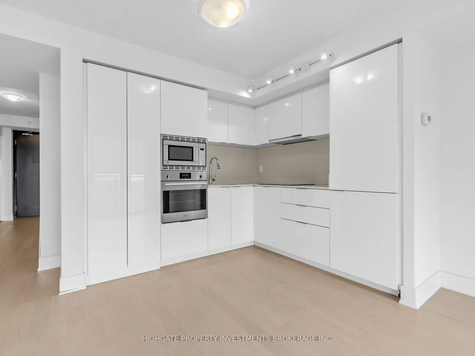 955 Bay Street #2711