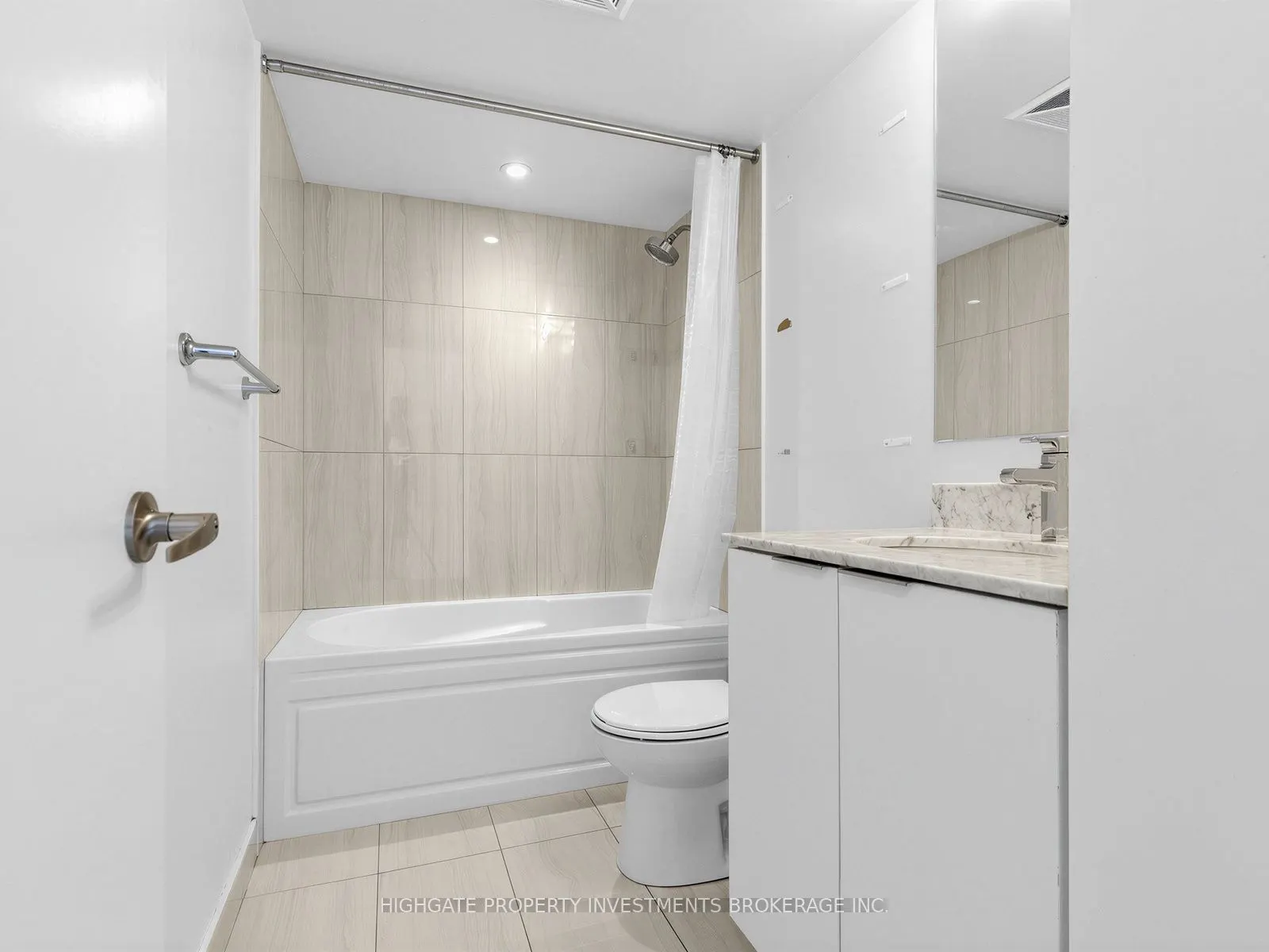 955 Bay Street #2711