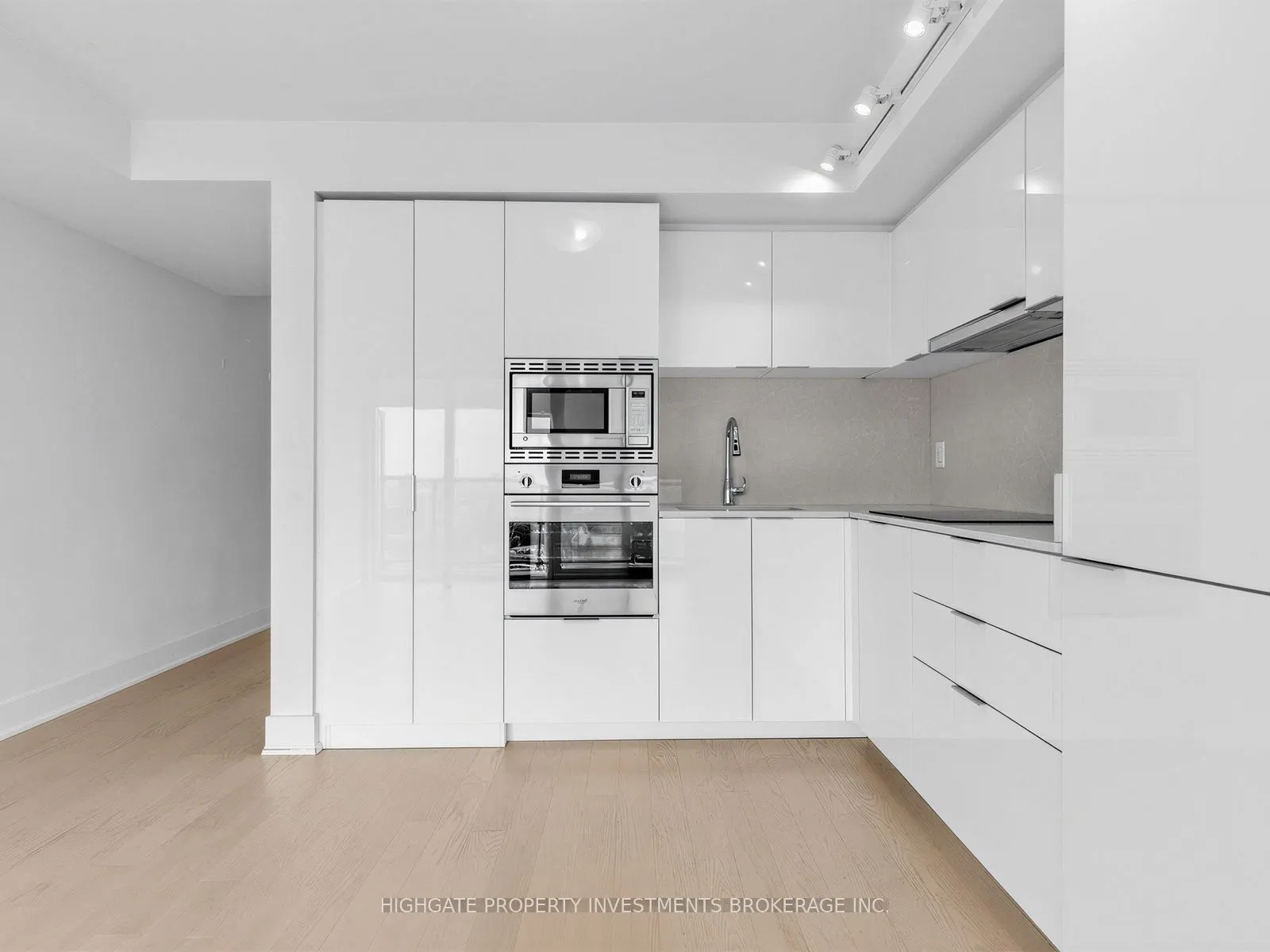 955 Bay Street #2711