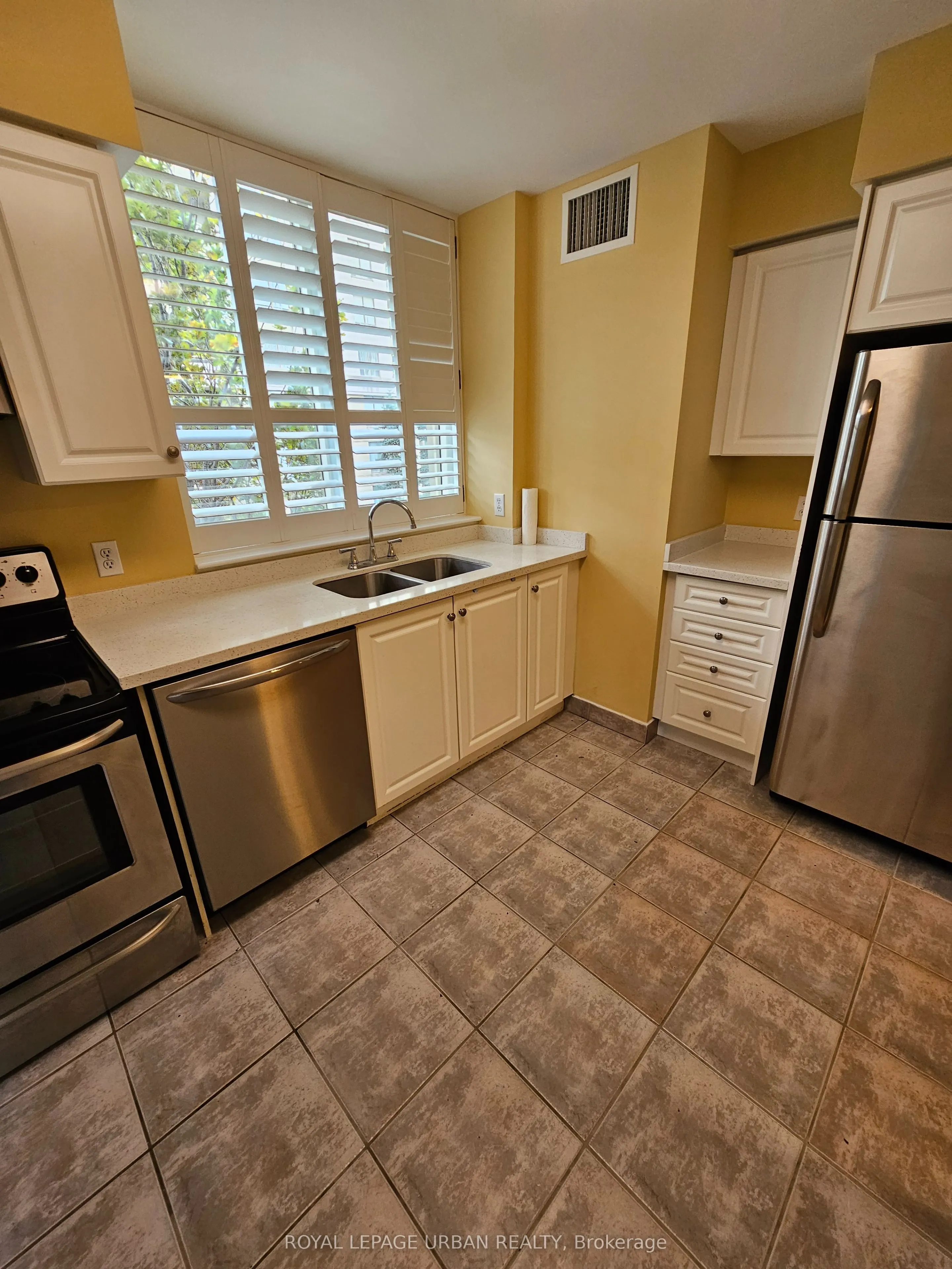 260 Doris Avenue #205