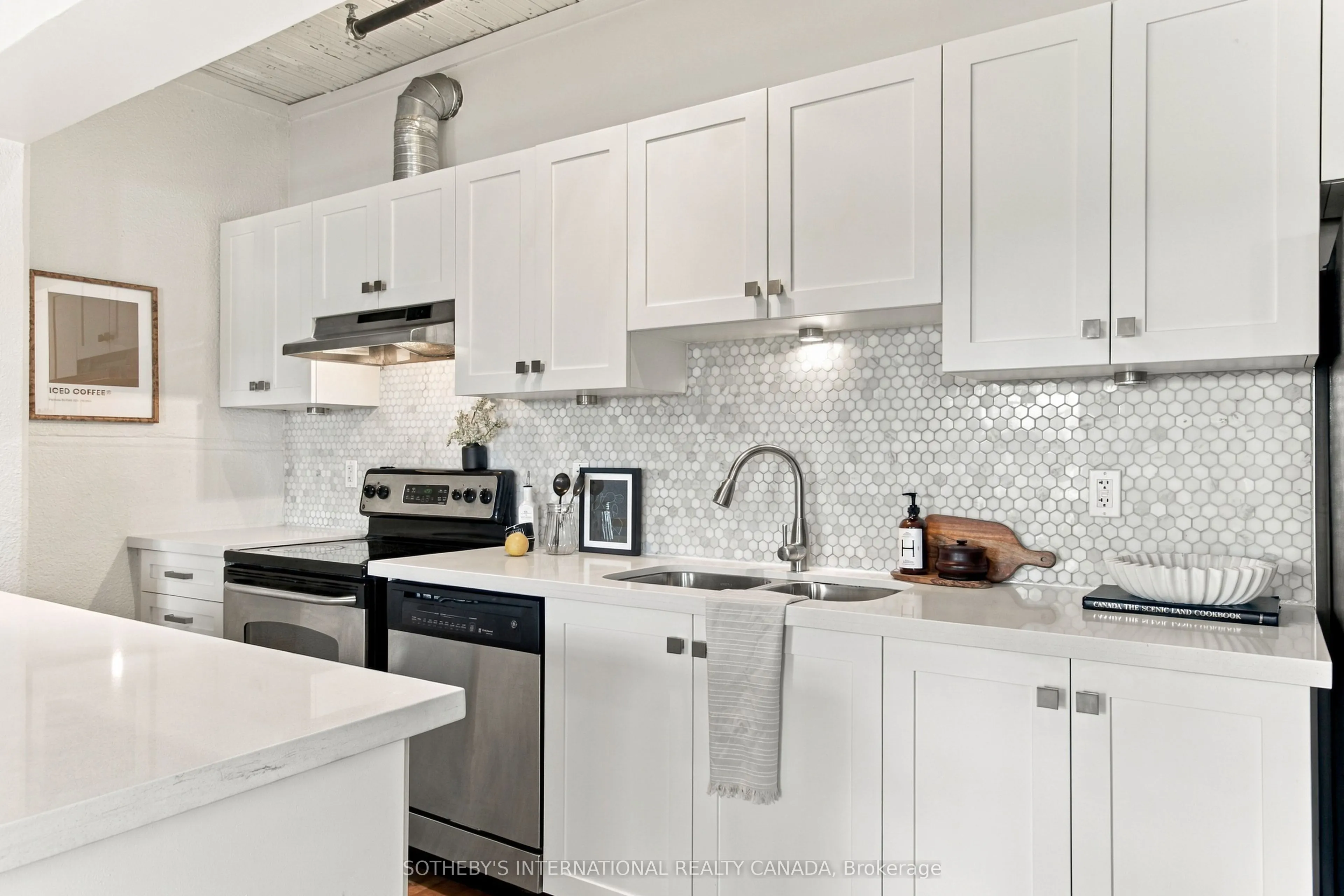 183 Dovercourt Road #412
