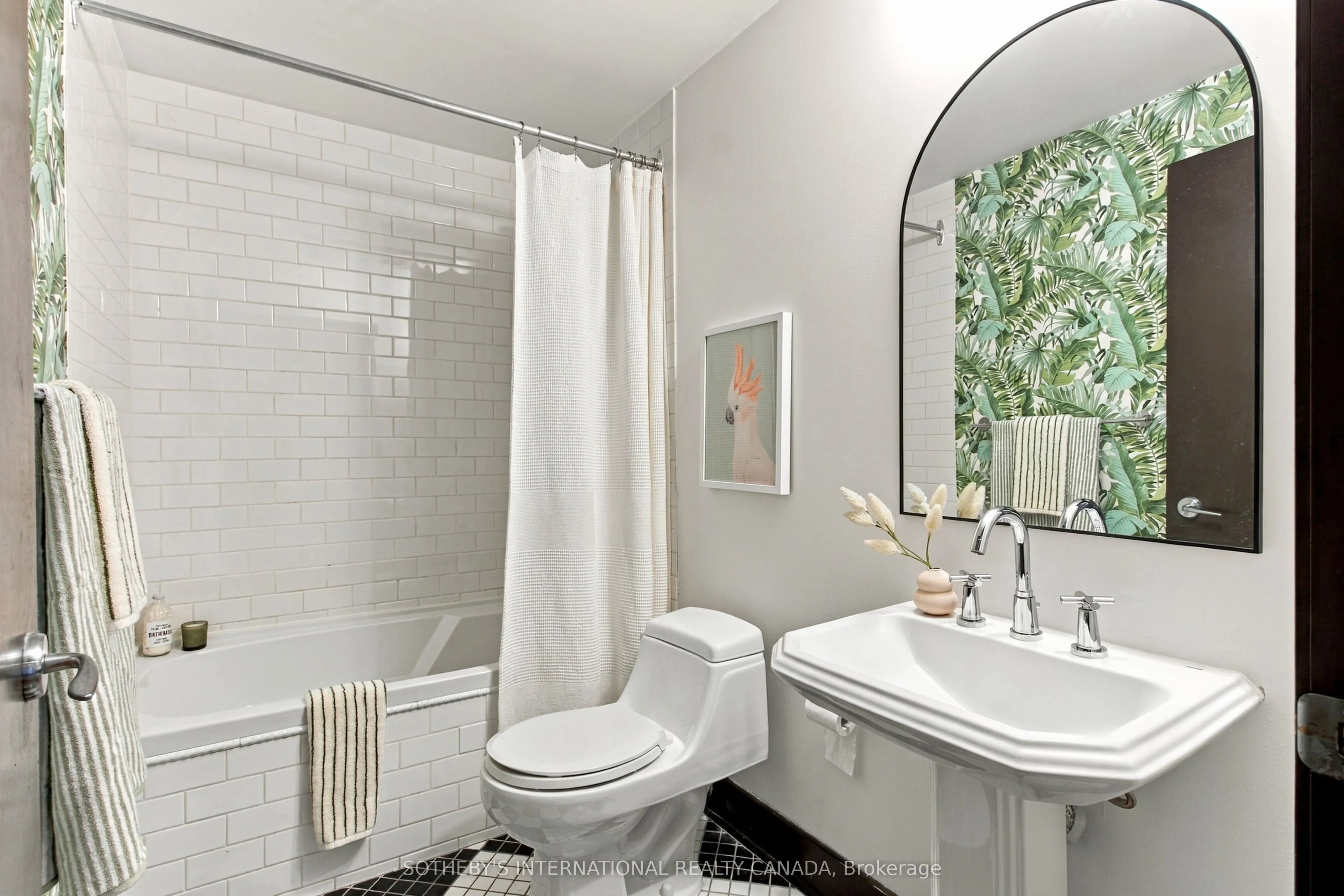 183 Dovercourt Road #412