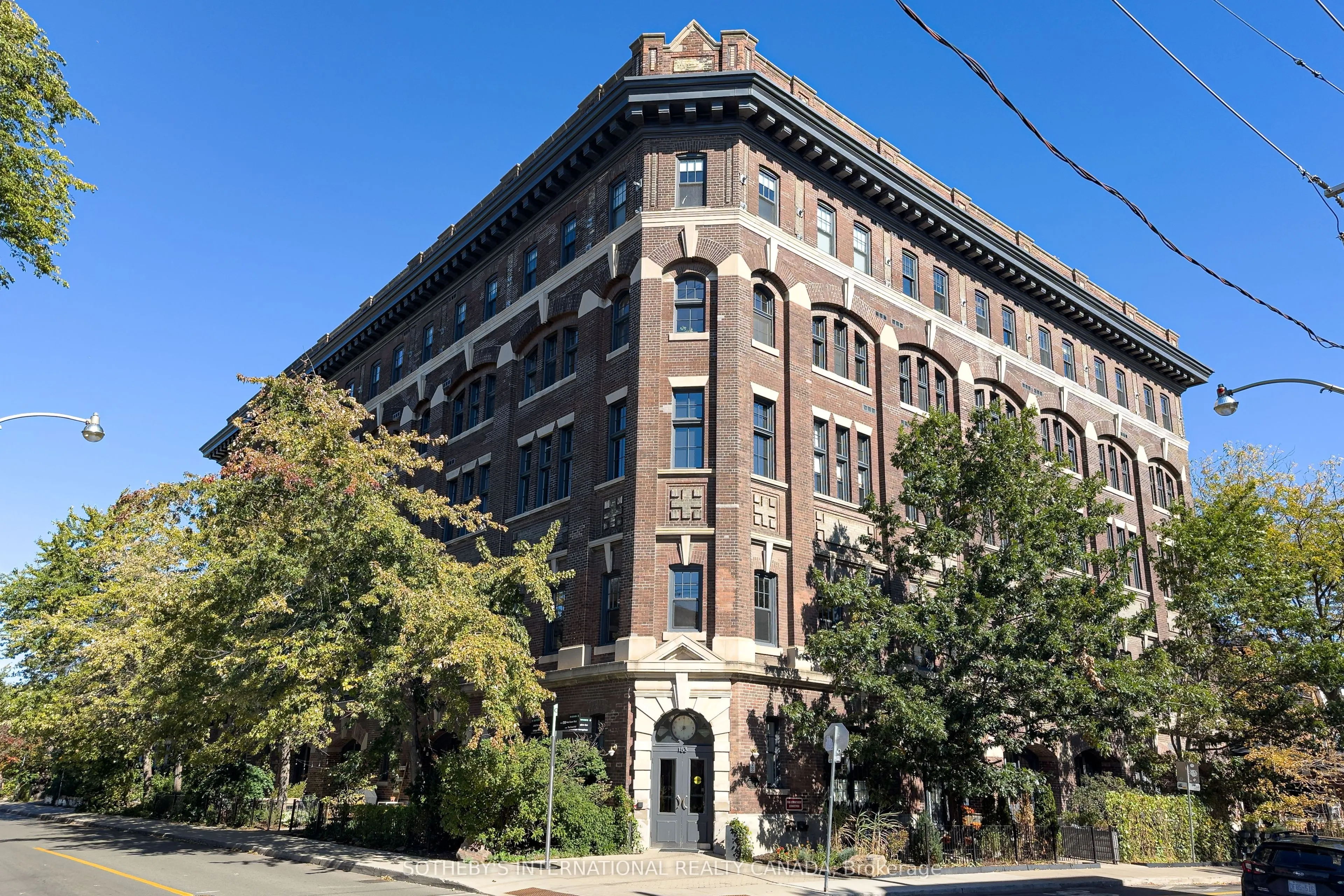 183 Dovercourt Road #412