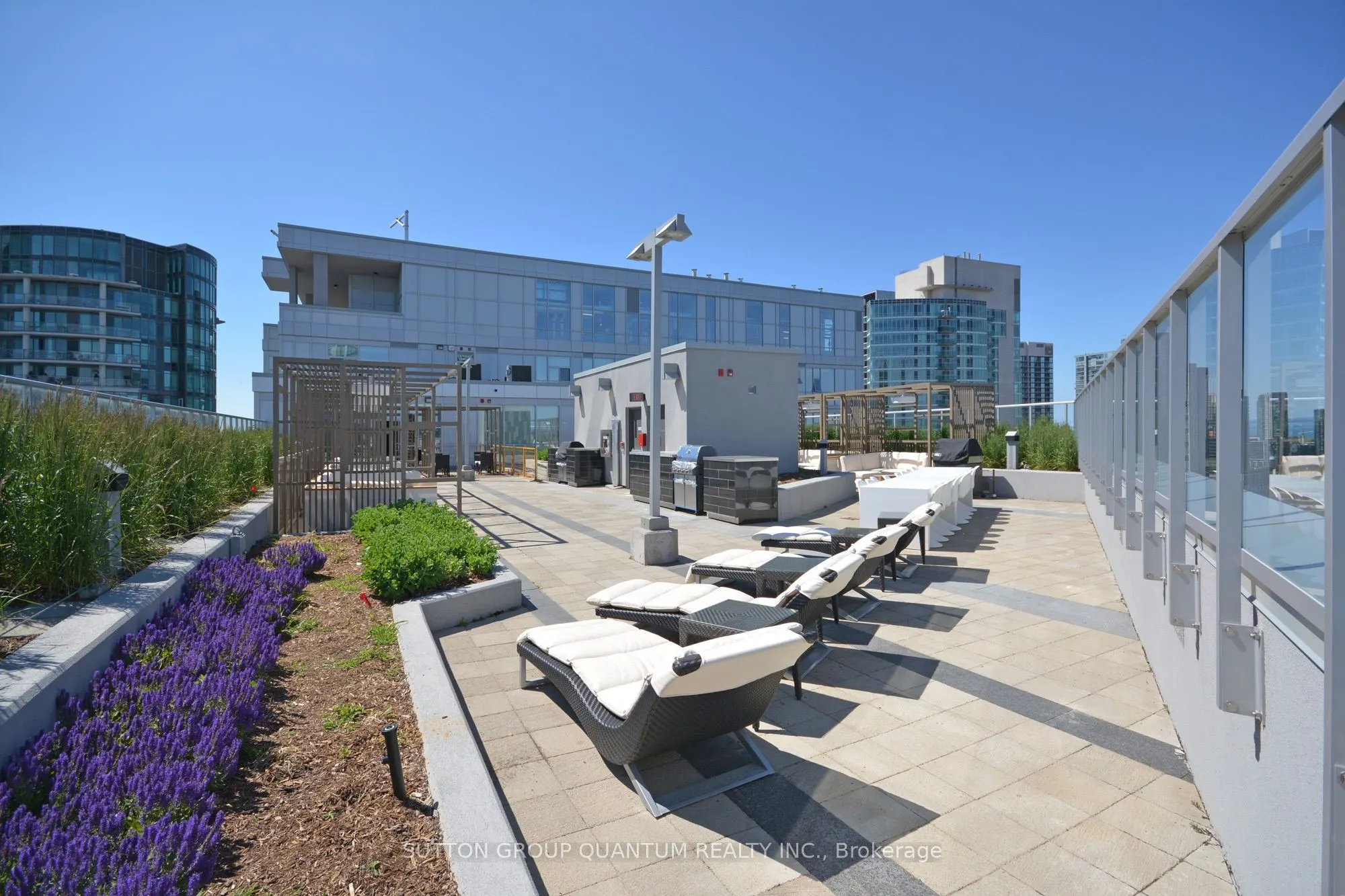 352 Front Street W #901