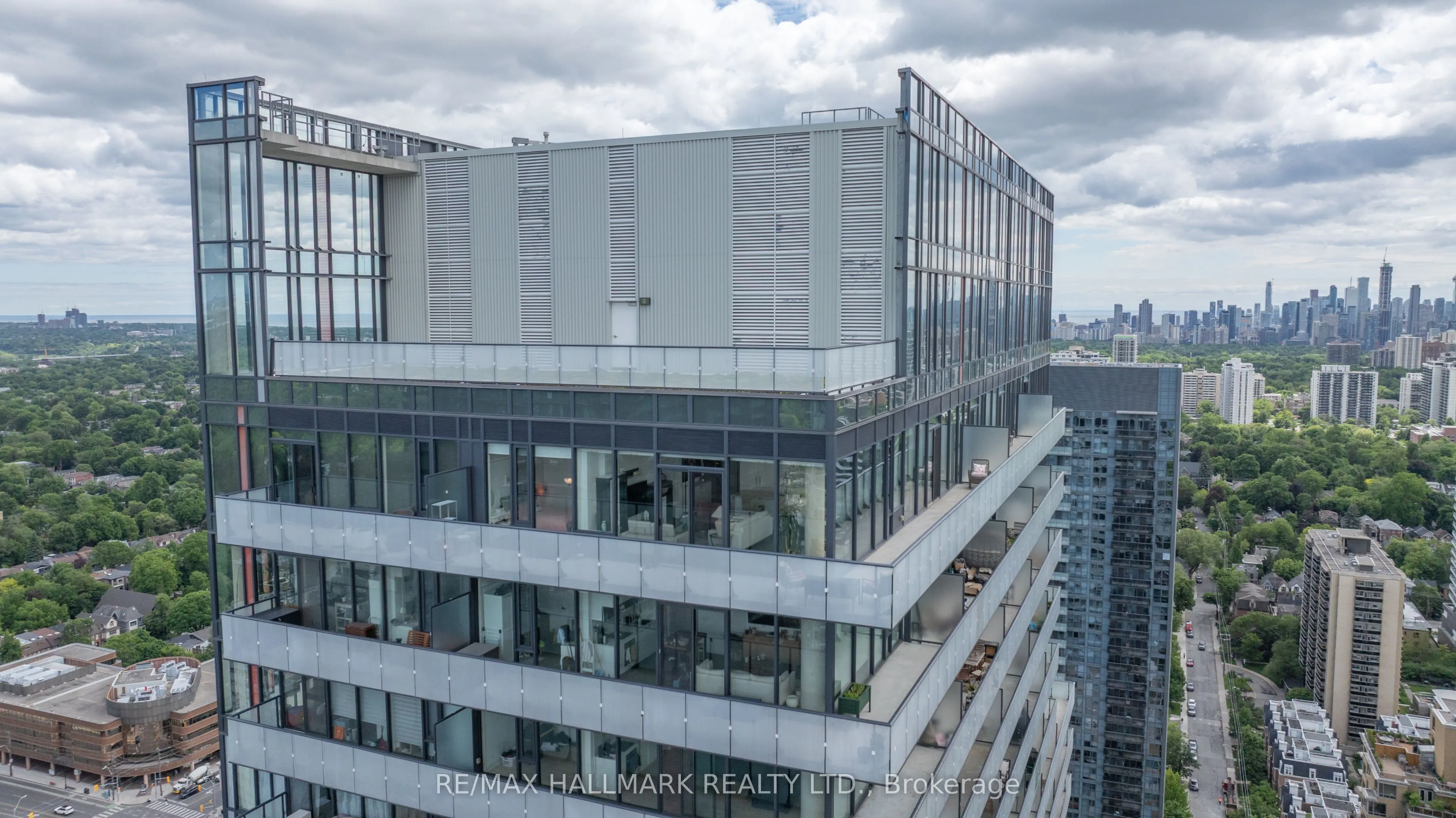 185 Roehampton Avenue #PH2