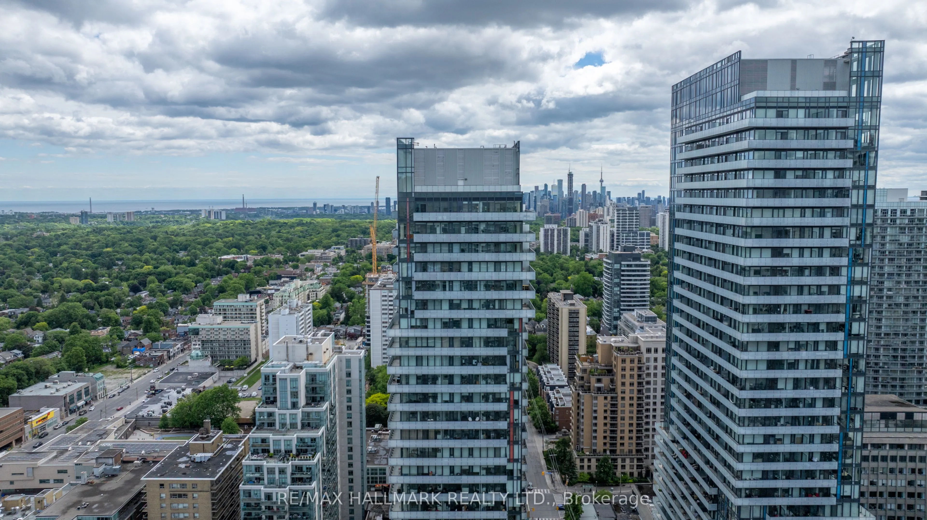 185 Roehampton Avenue #PH2