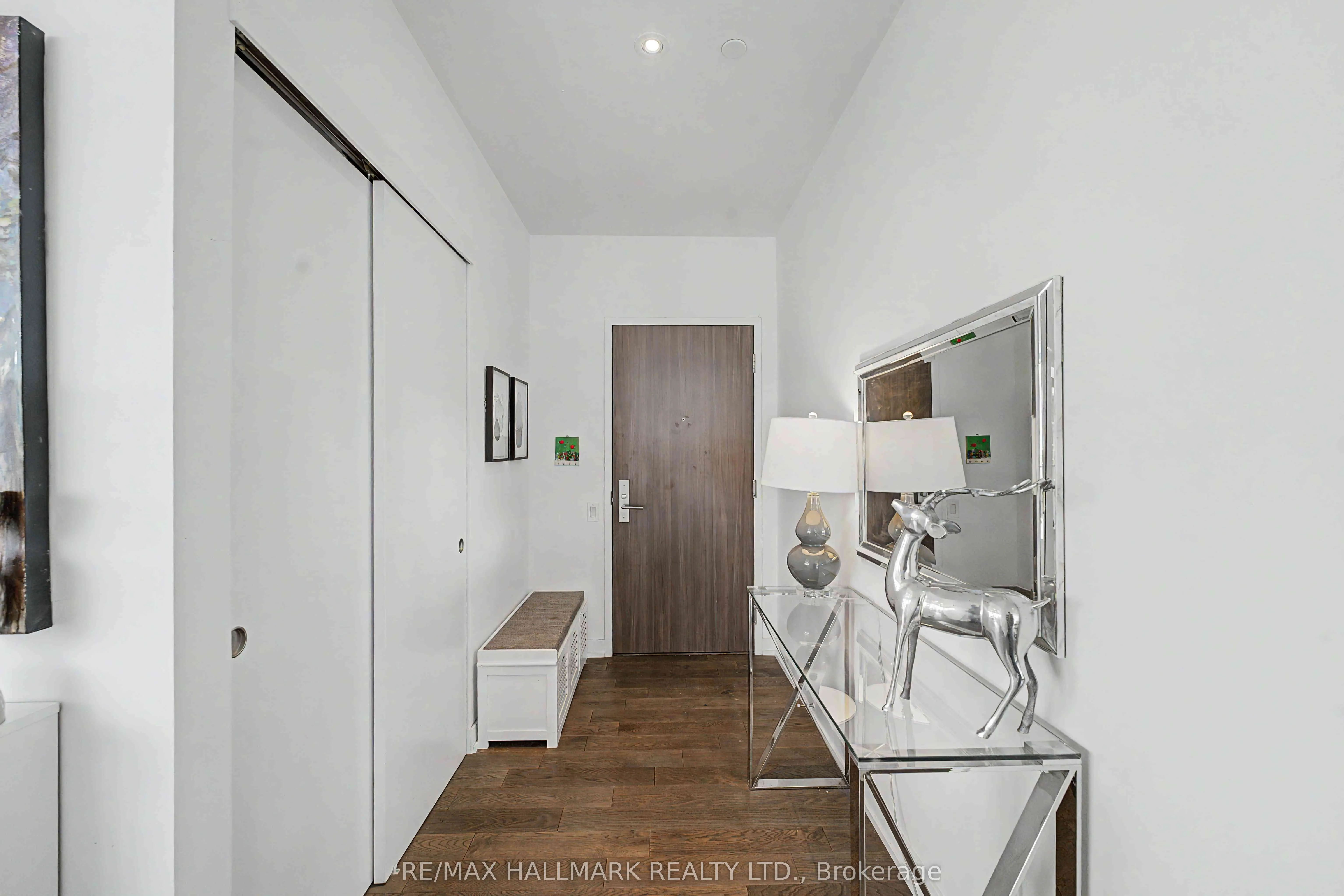 185 Roehampton Avenue #PH2