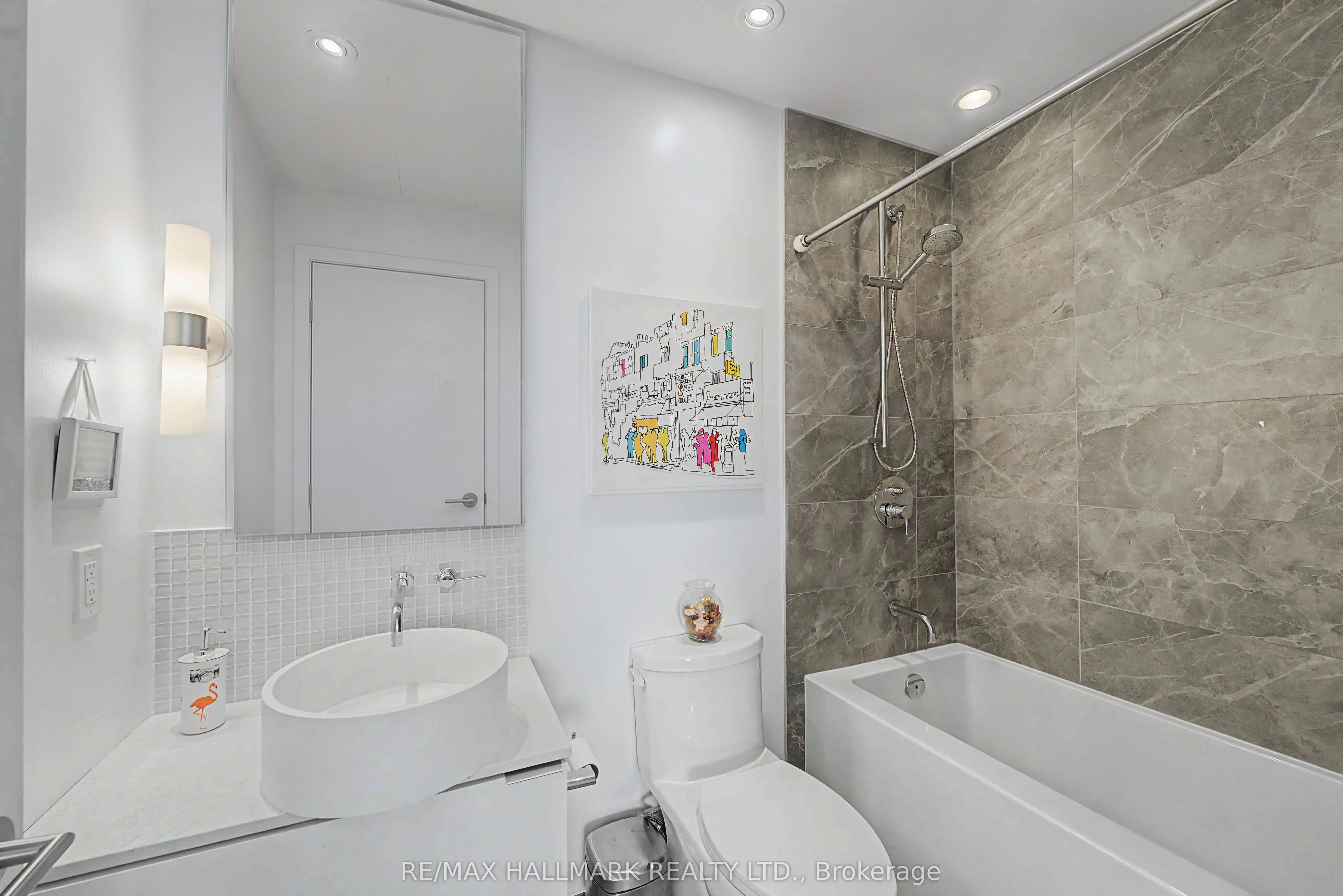 185 Roehampton Avenue #PH2
