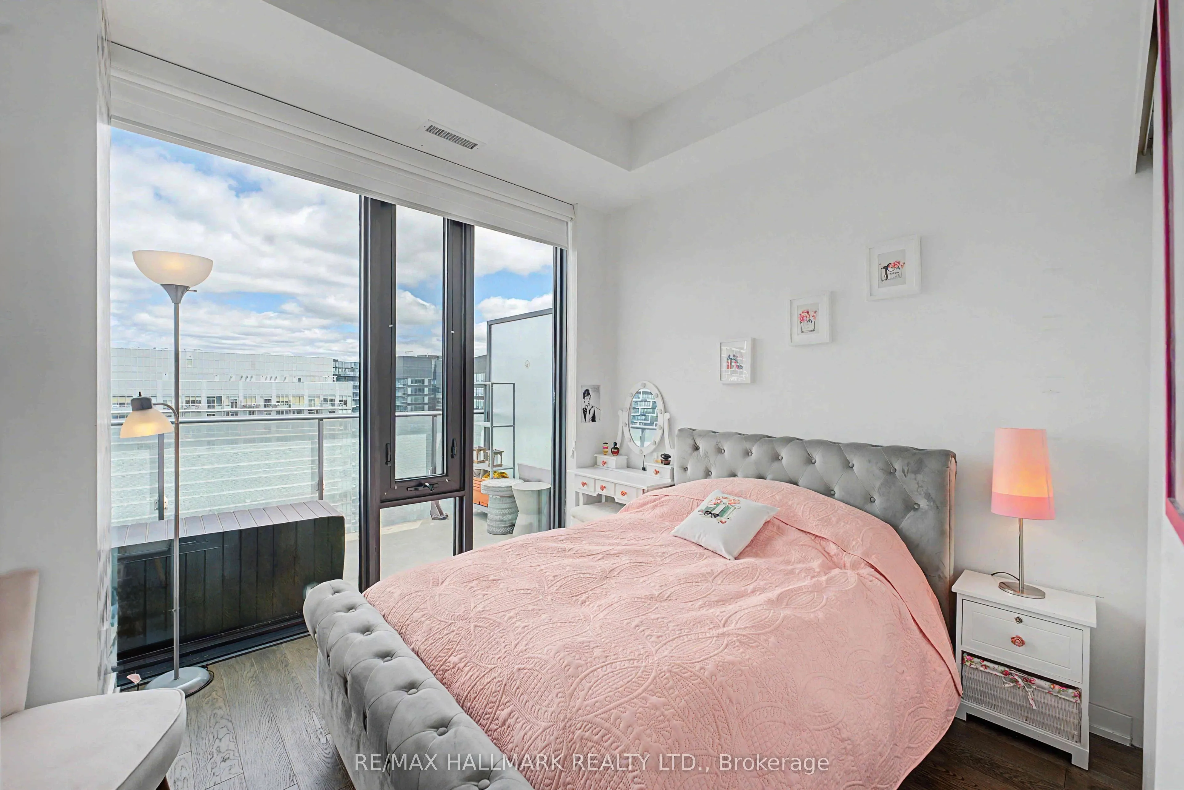 185 Roehampton Avenue #PH2