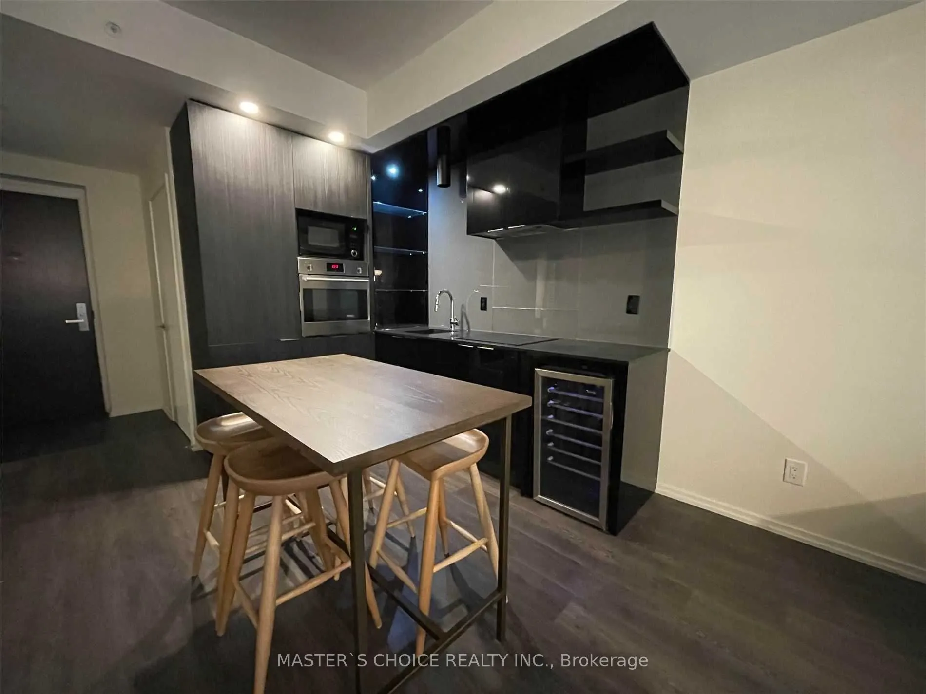 70 Temperance Street #709