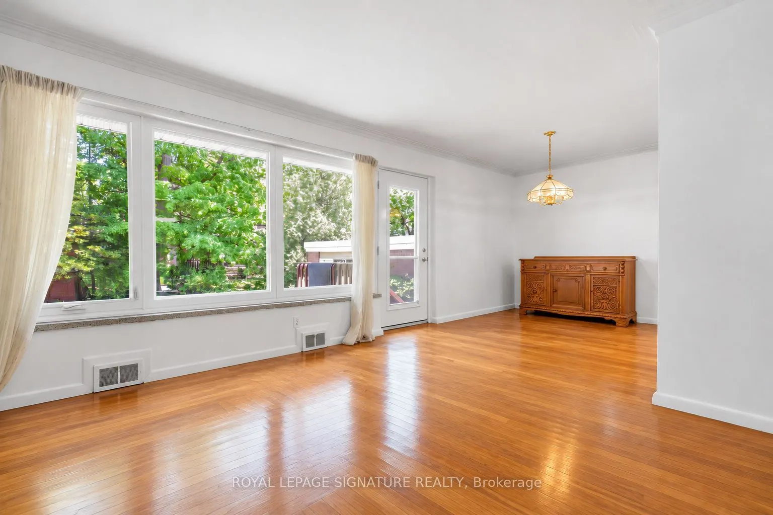 69 Greenland Road