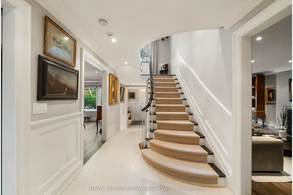 230 Strathallan Wood
