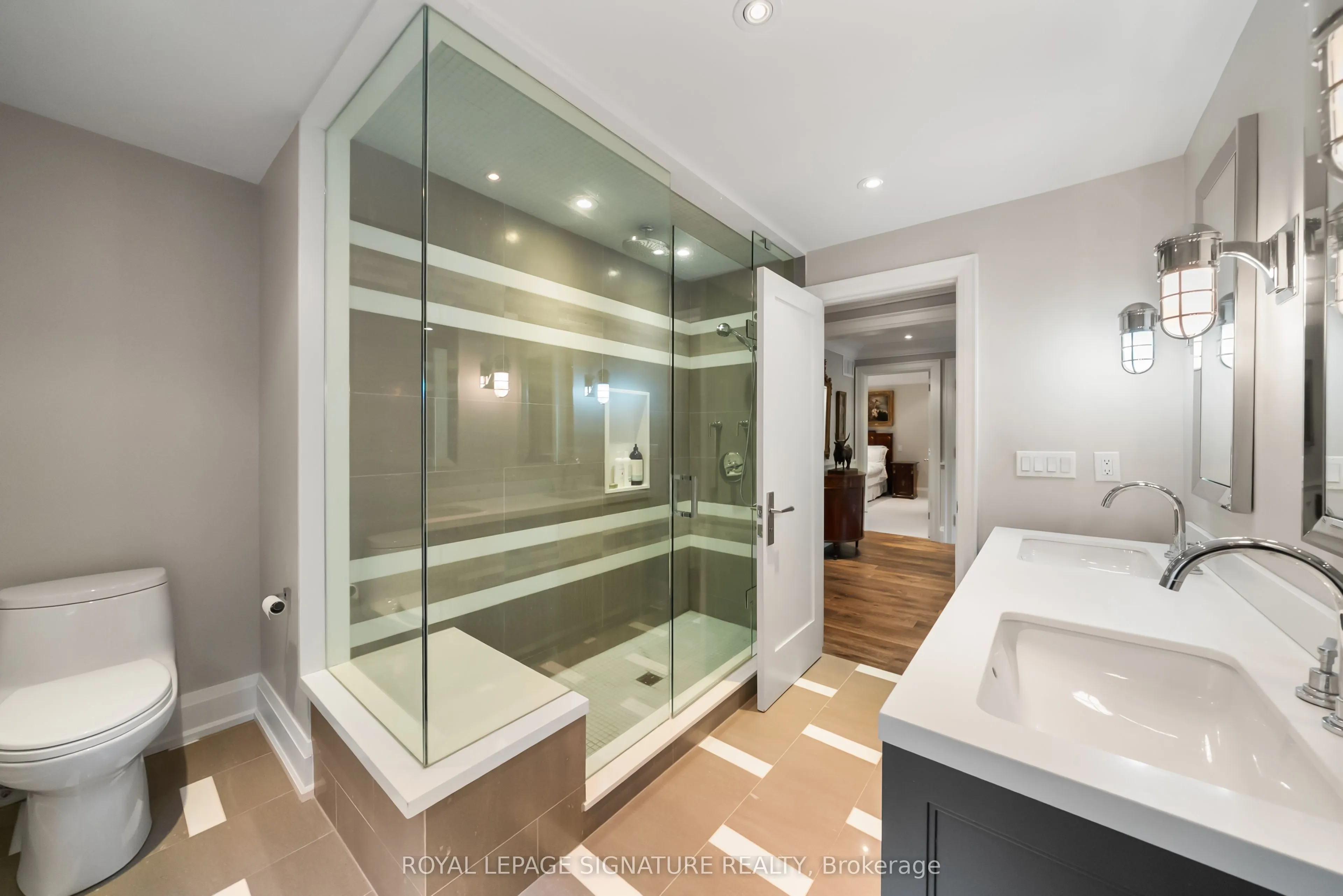 230 Strathallan Wood