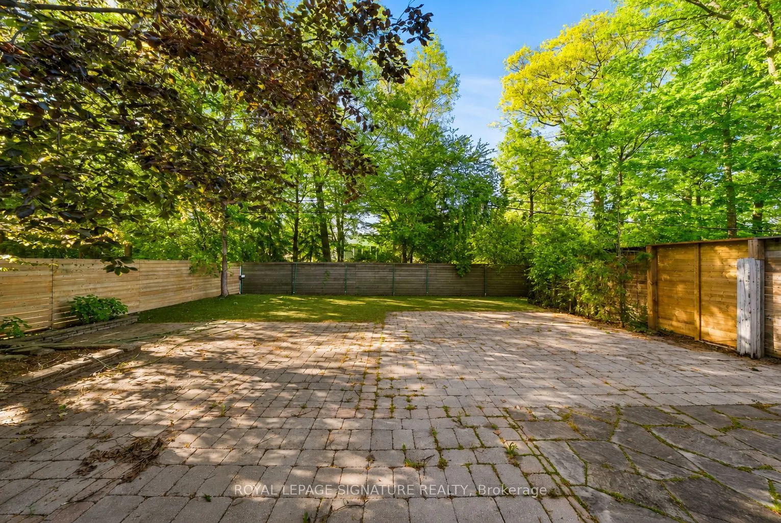 230 Strathallan Wood