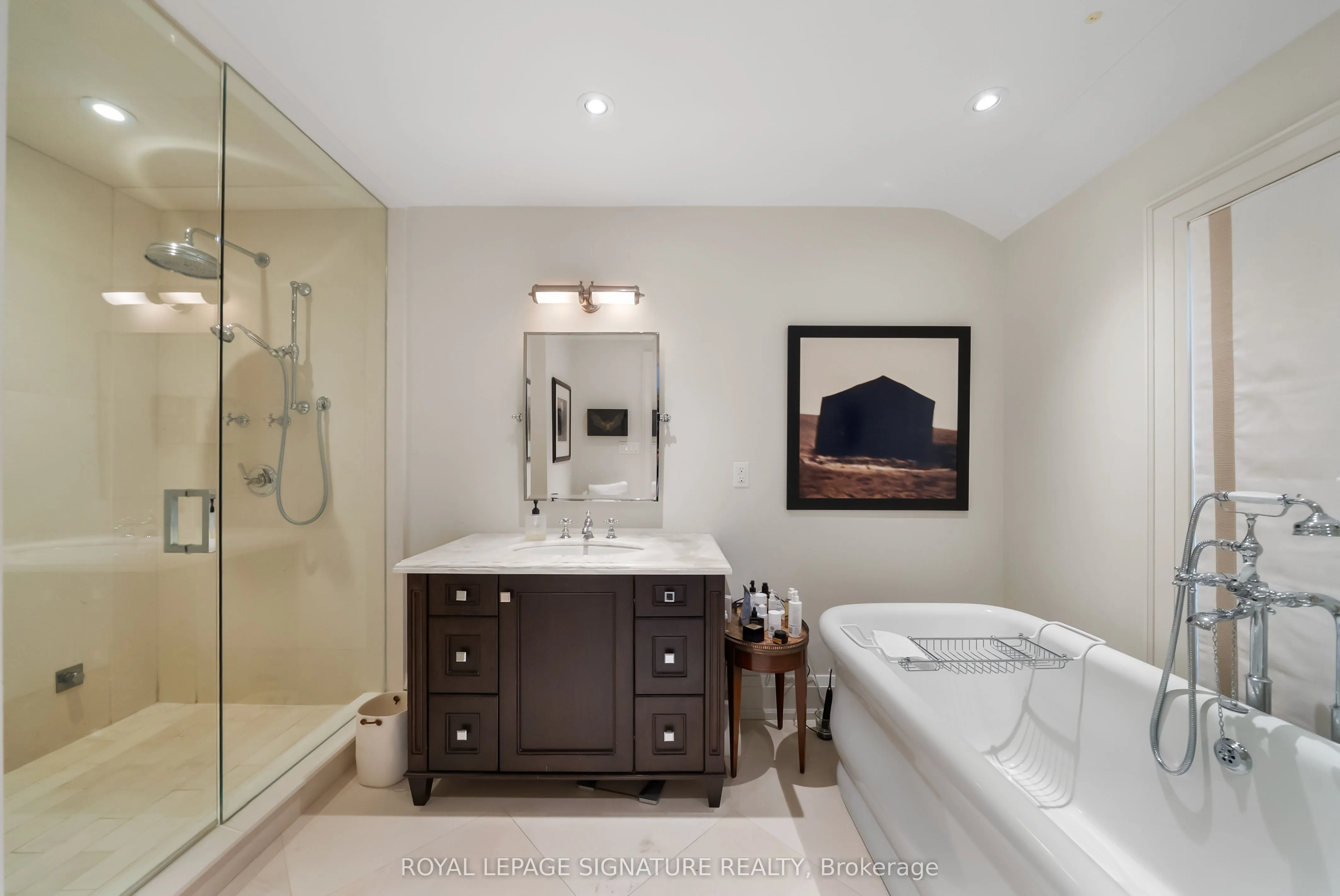 230 Strathallan Wood