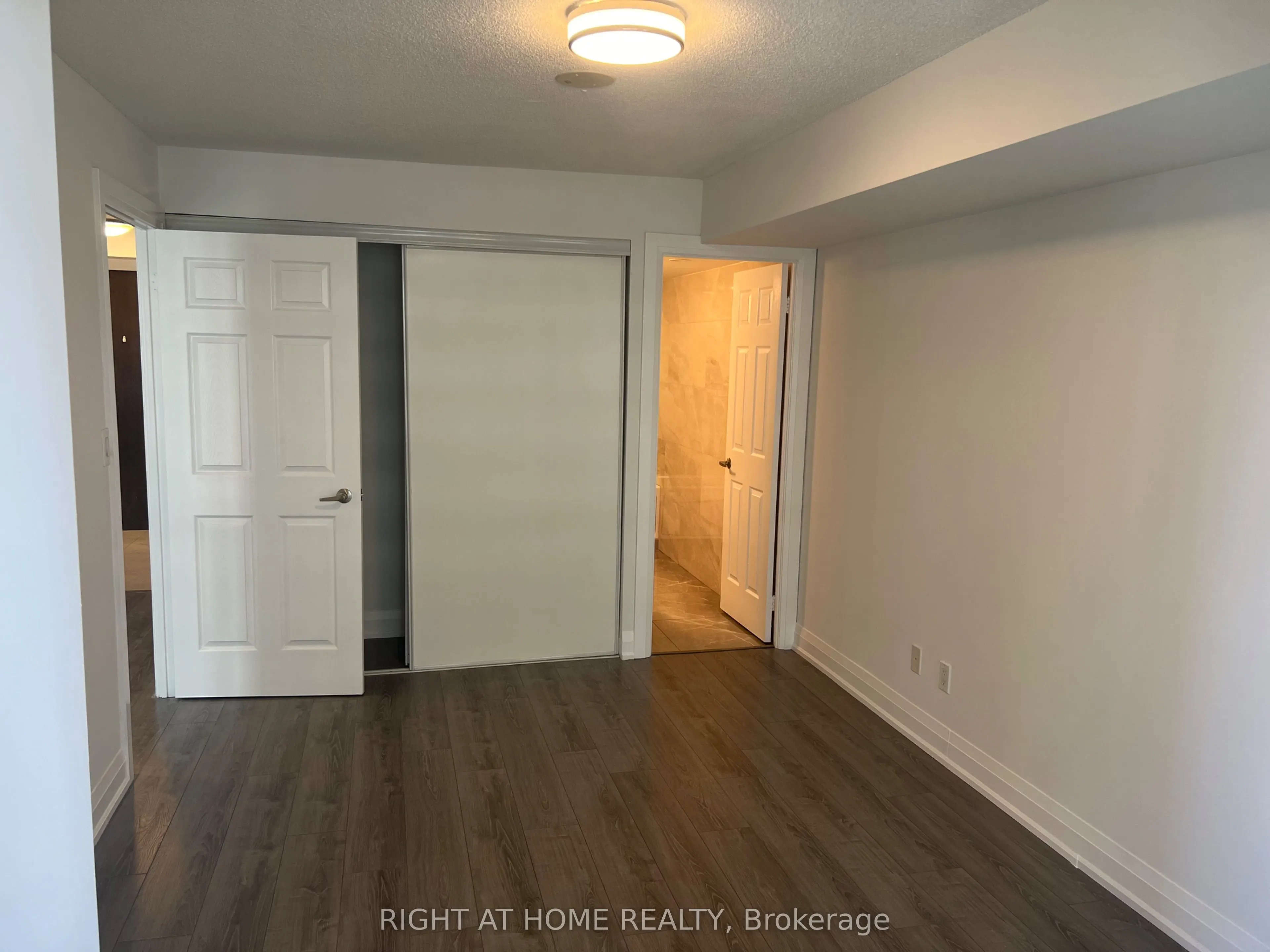 35 Hollywood Avenue #817