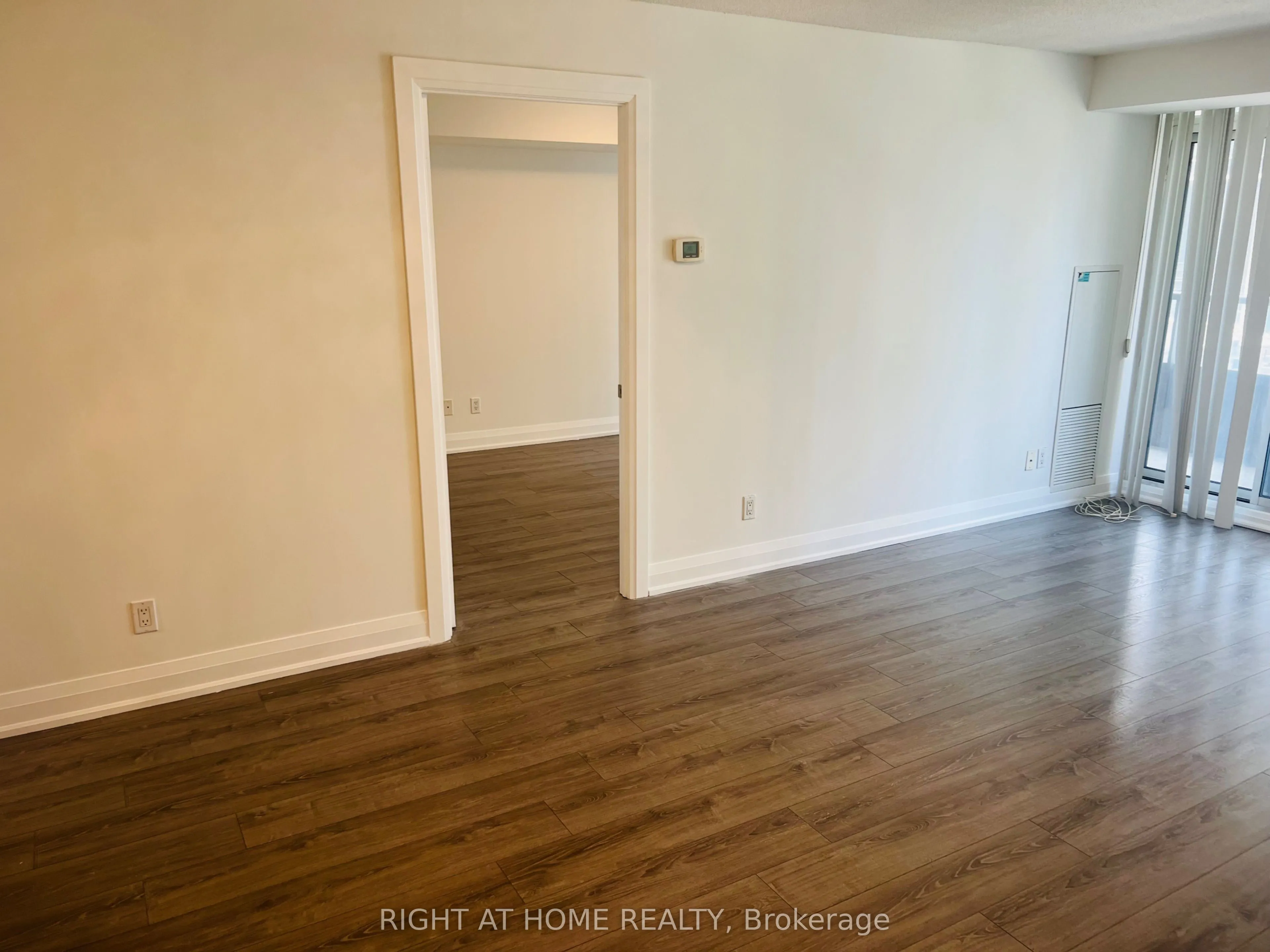 35 Hollywood Avenue #817