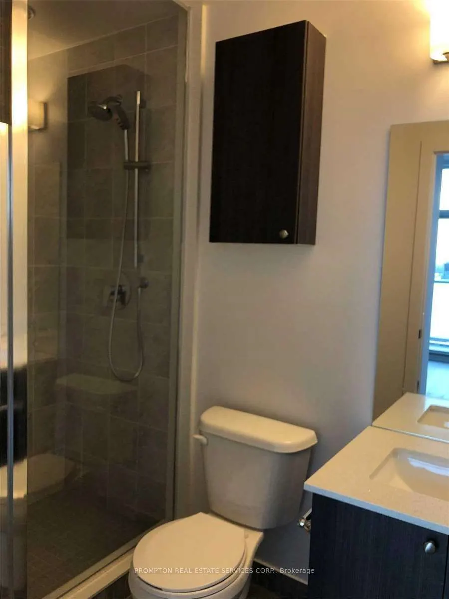 7 Kenaston Gardens #905