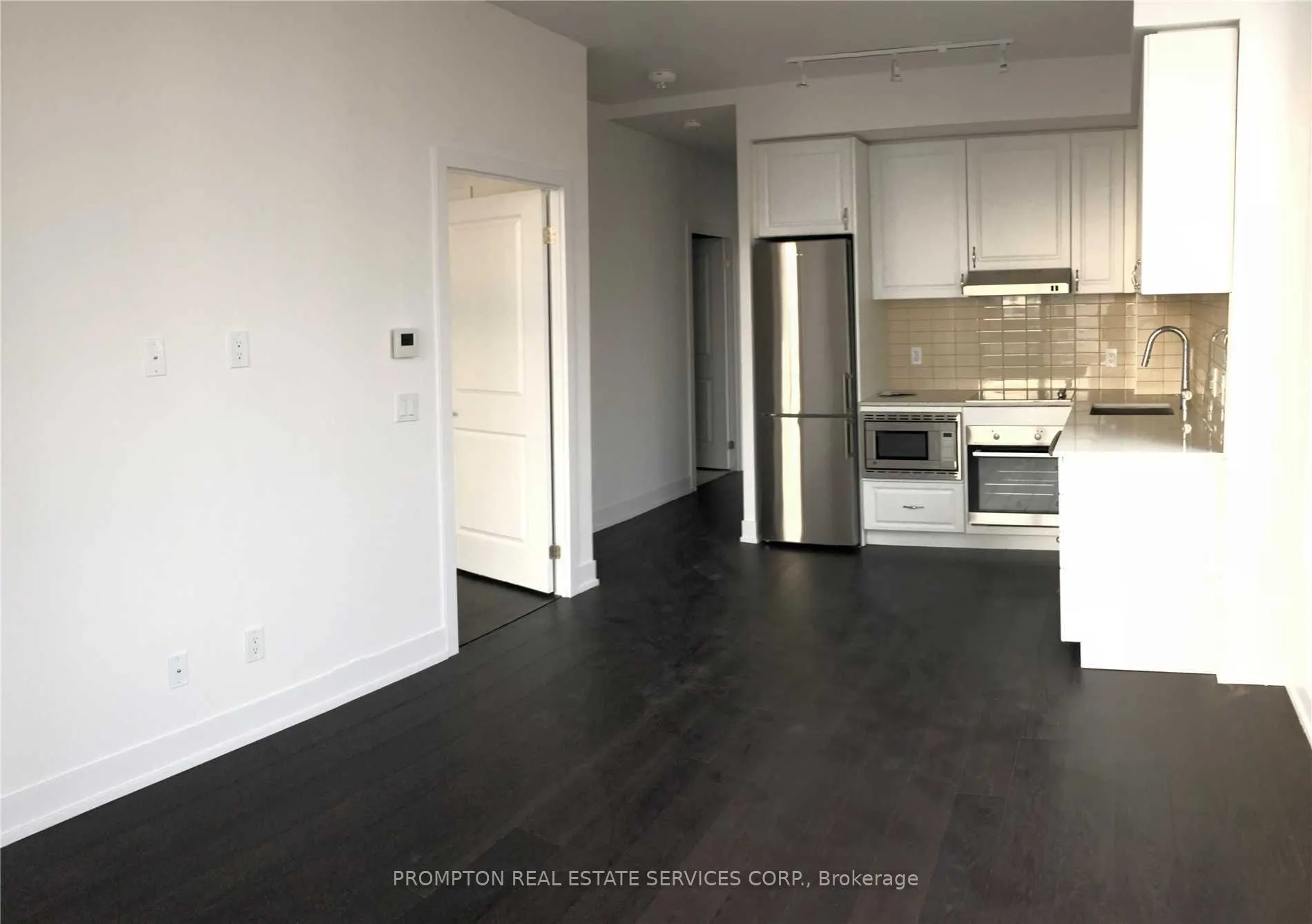 7 Kenaston Gardens #905