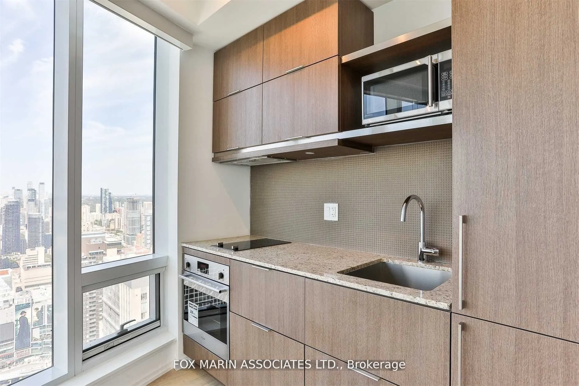197 Yonge Street #4612