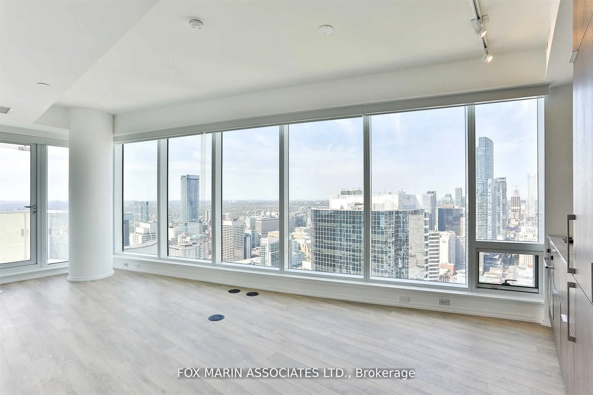 197 Yonge Street #4612