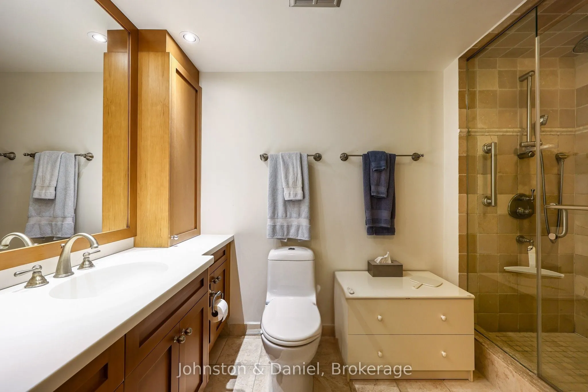 407 Walmer Road #401