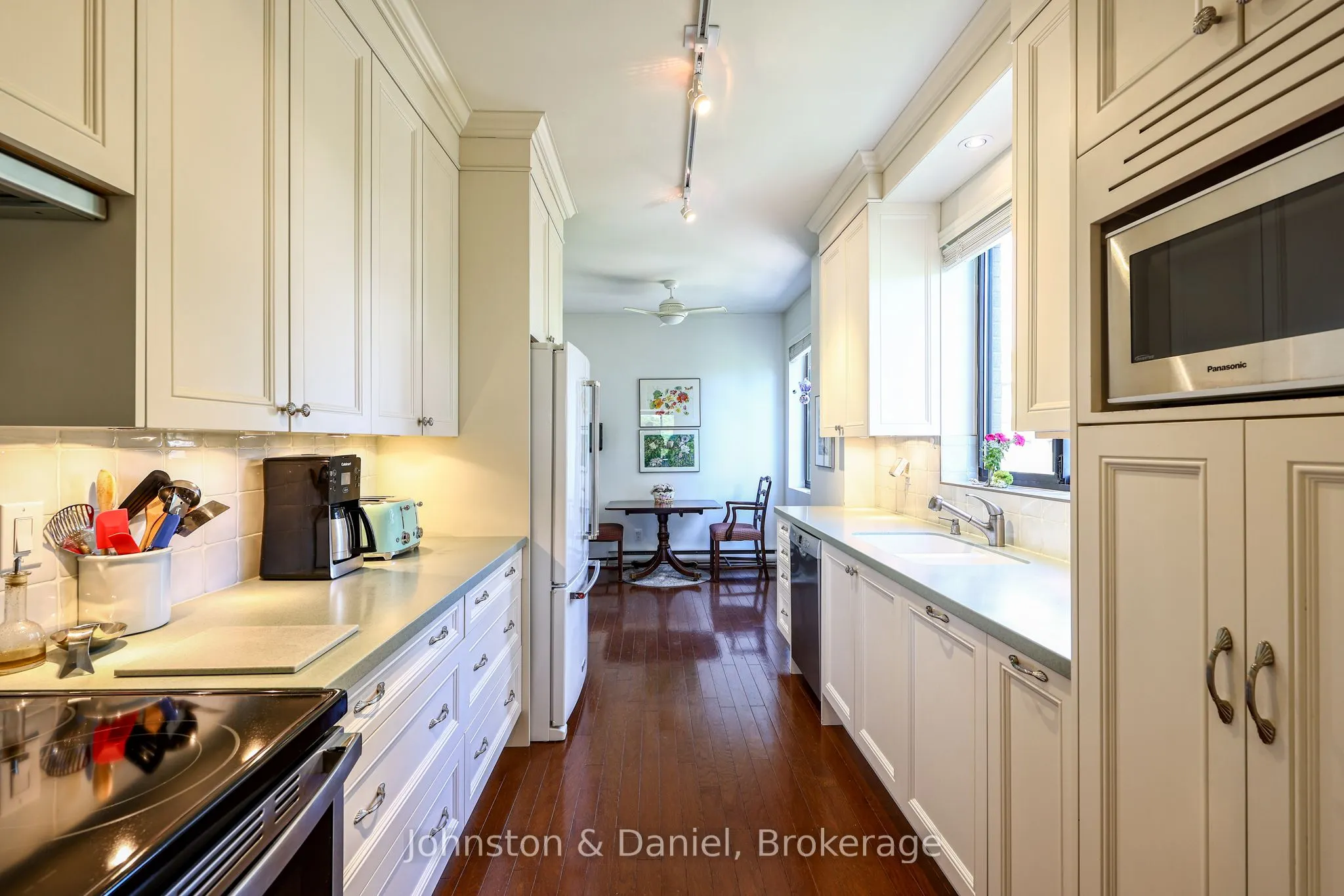 407 Walmer Road #401