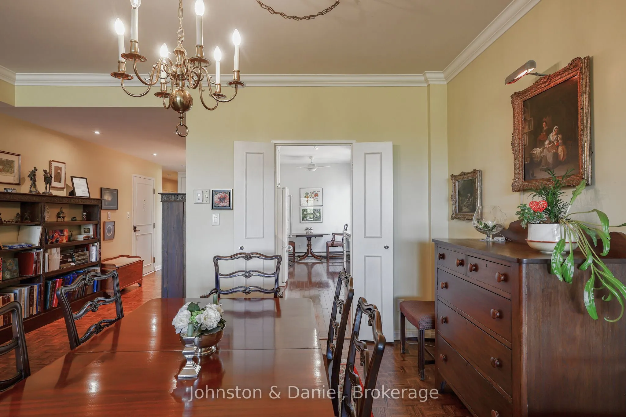 407 Walmer Road #401