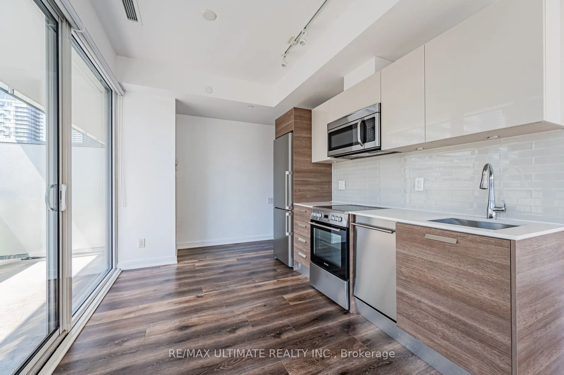 42 Charles Street E #1402