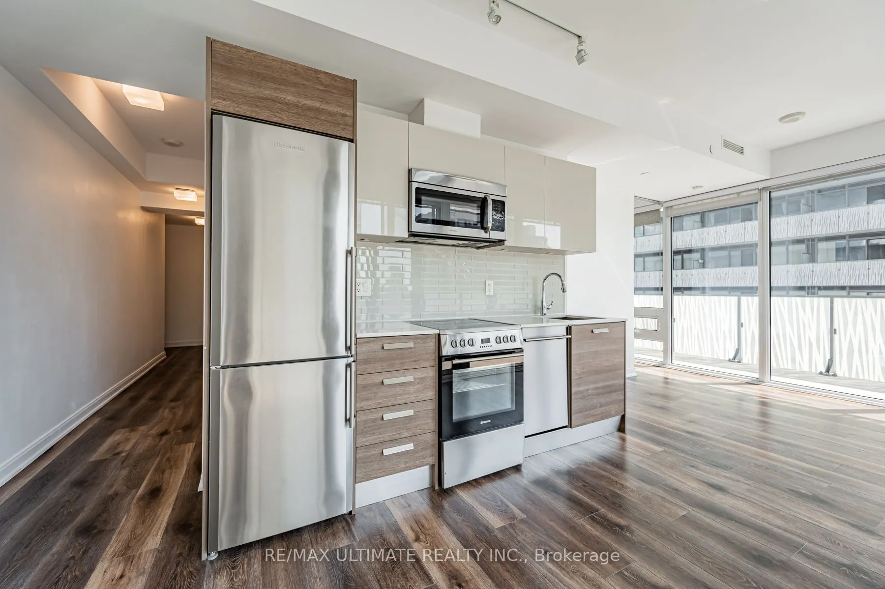42 Charles Street E #1402