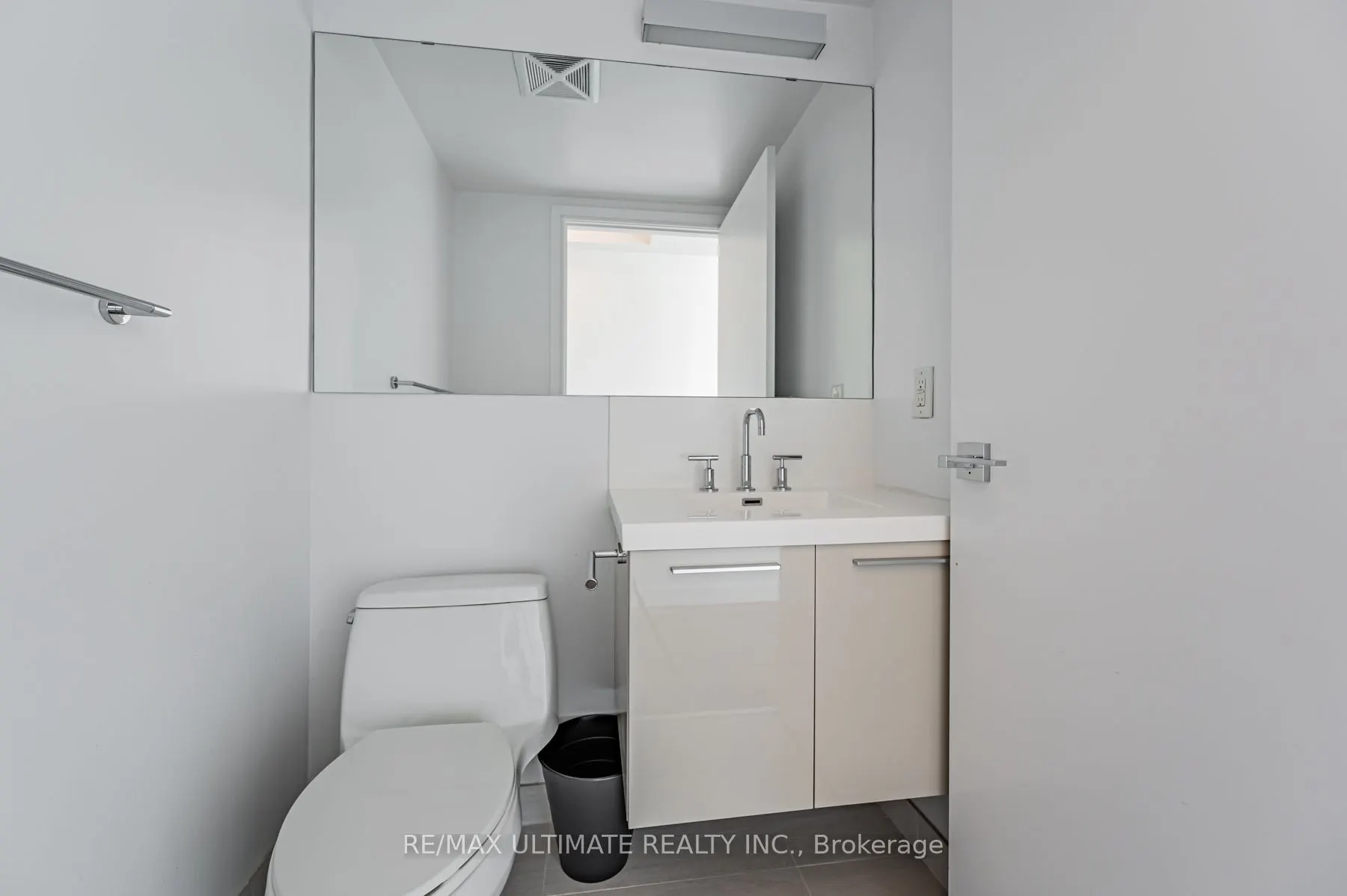 42 Charles Street E #1402