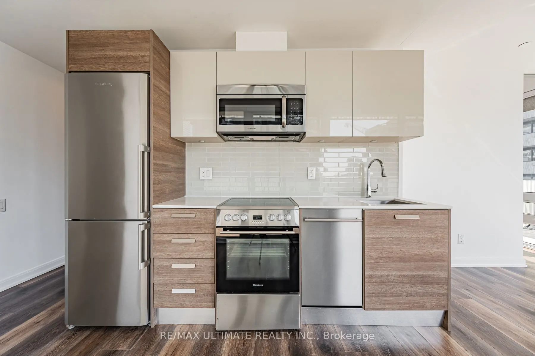 42 Charles Street E #1402
