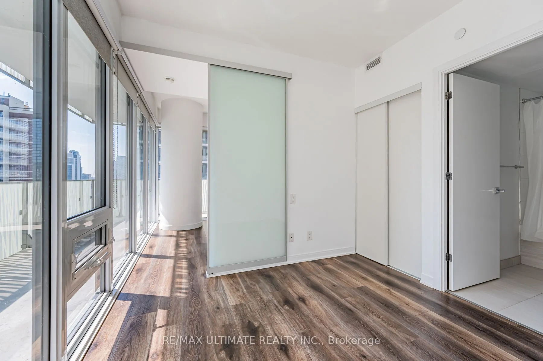42 Charles Street E #1402