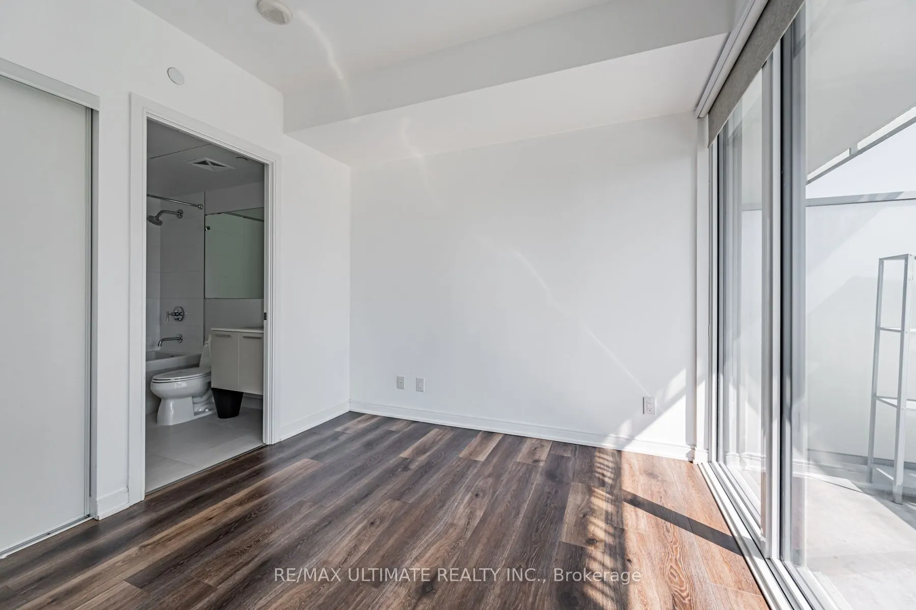 42 Charles Street E #1402
