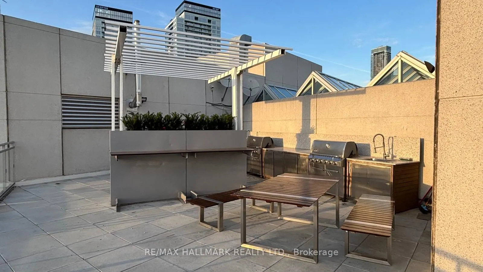 650 Queens Quay W #1817