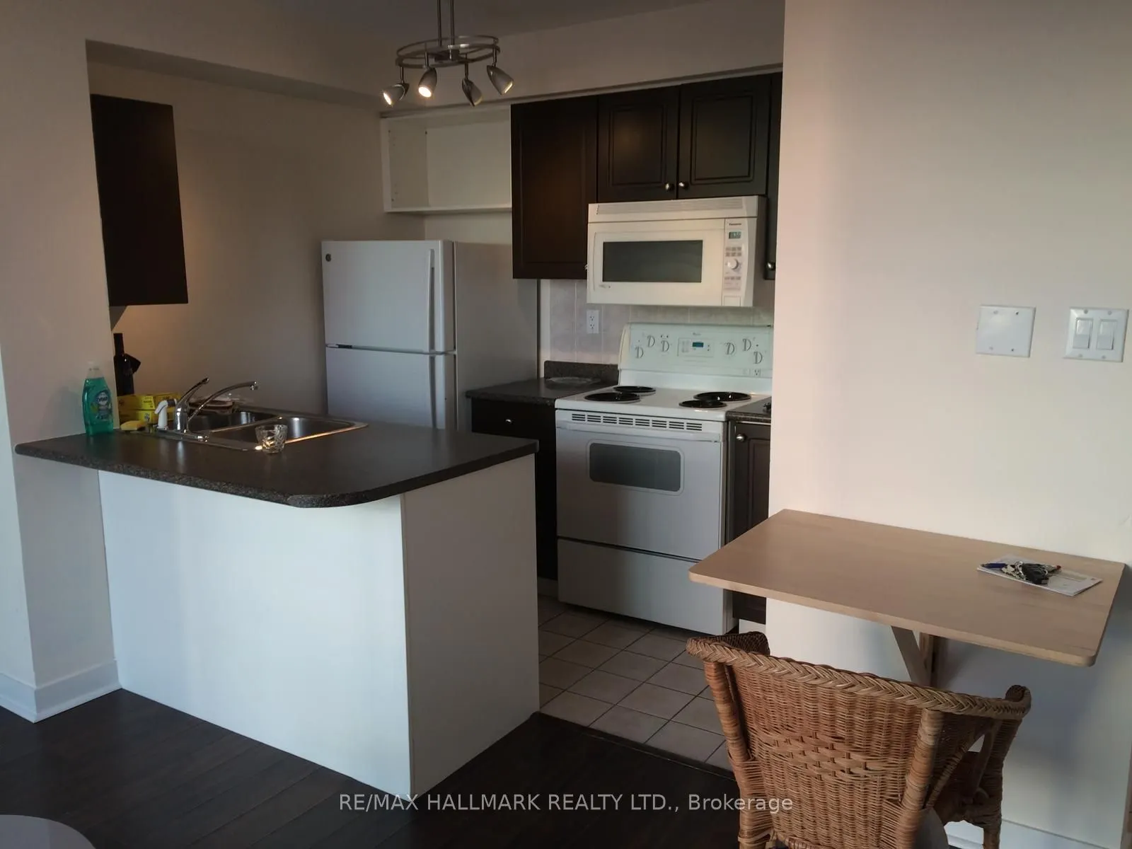 650 Queens Quay W #1817