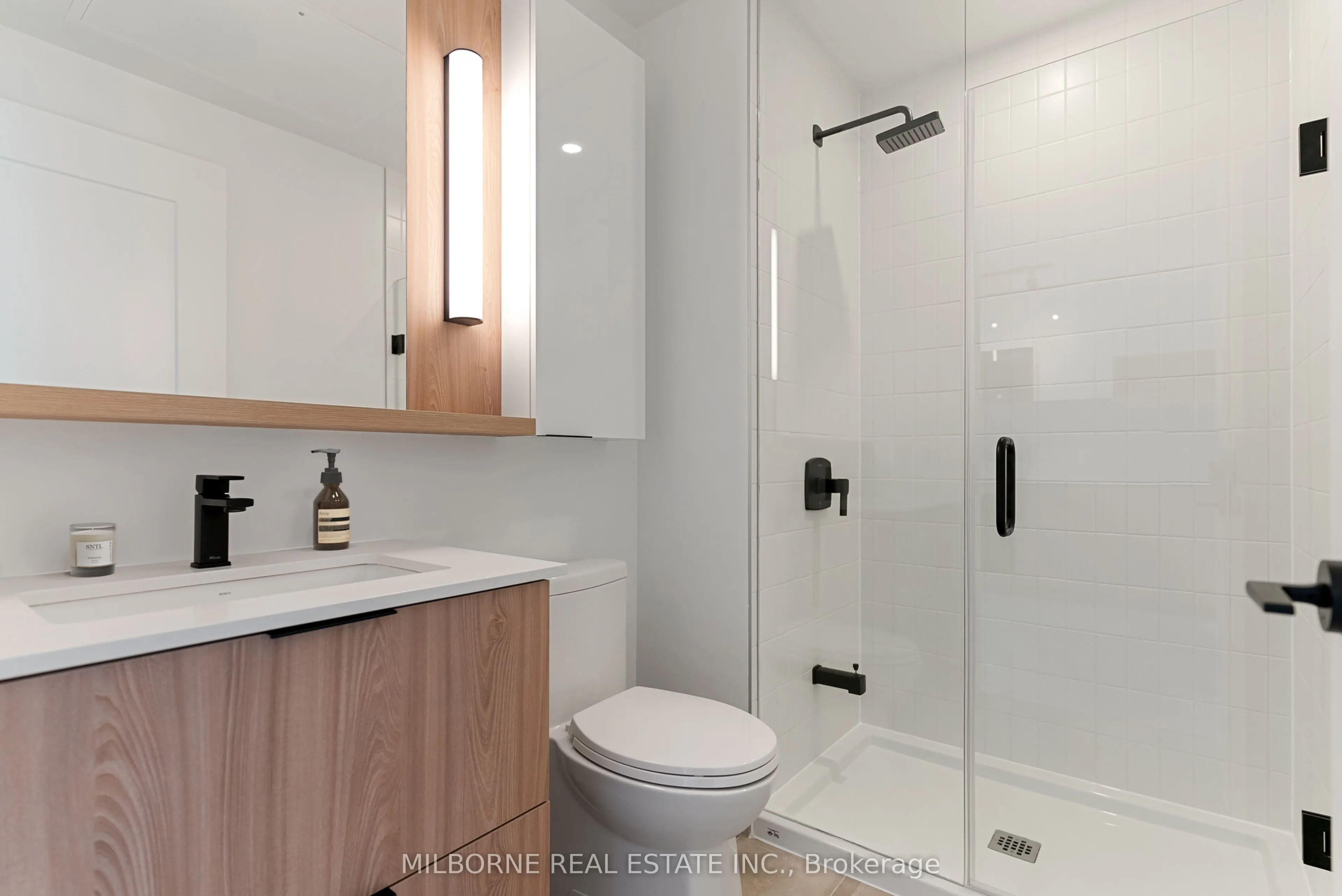 5 Defries Street #1813