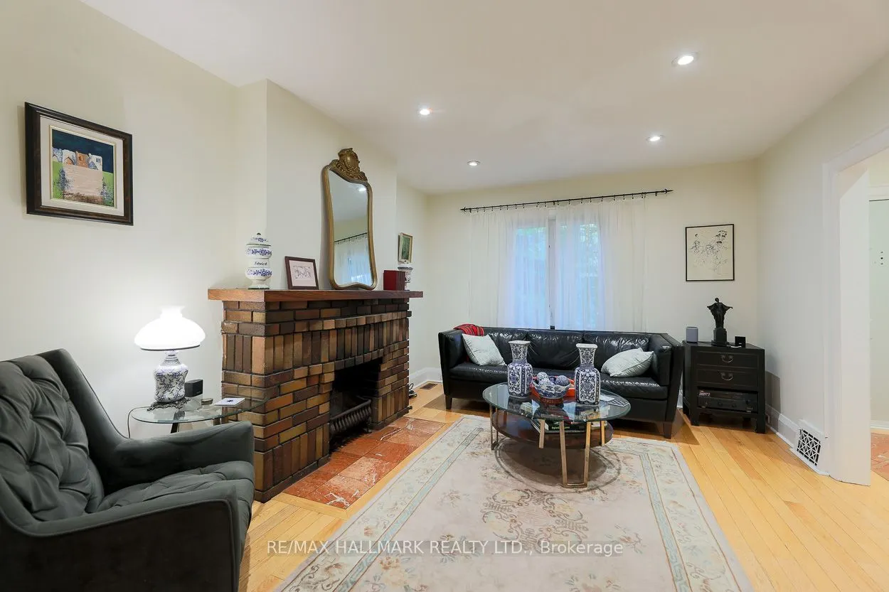 142 Hillsdale Avenue E