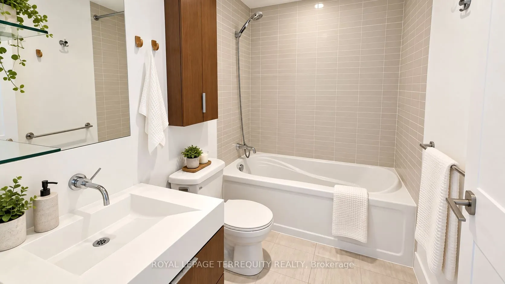 110 Charles Street E #2509