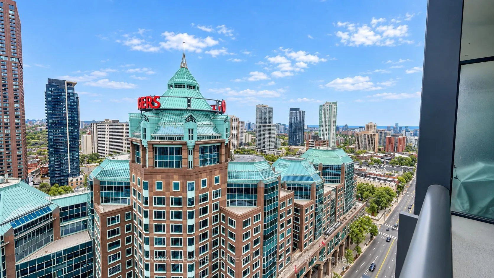 110 Charles Street E #2509