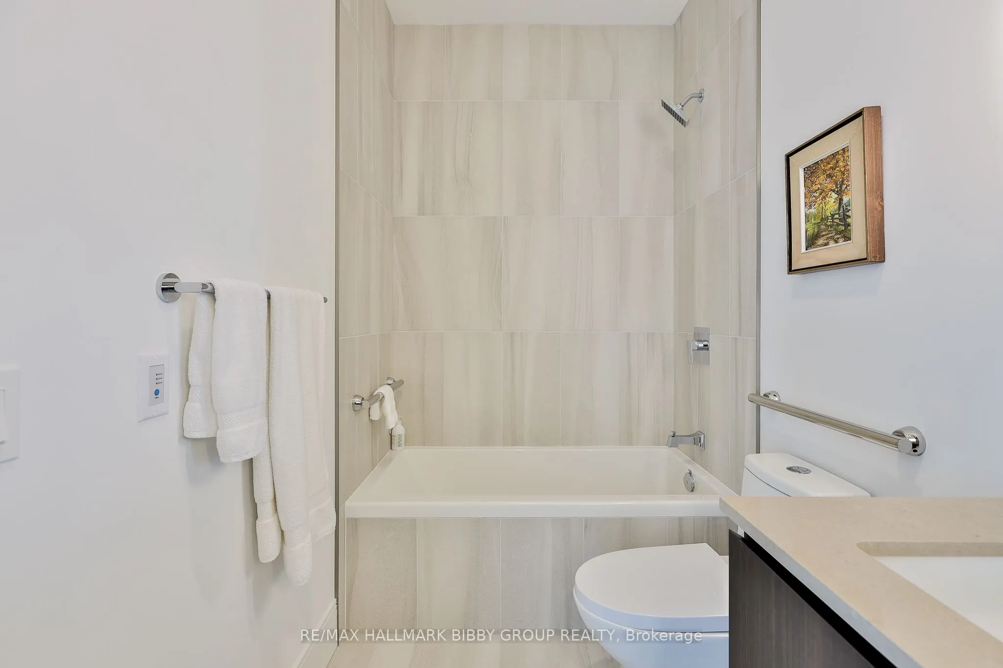 1 Hillsdale Avenue W #902