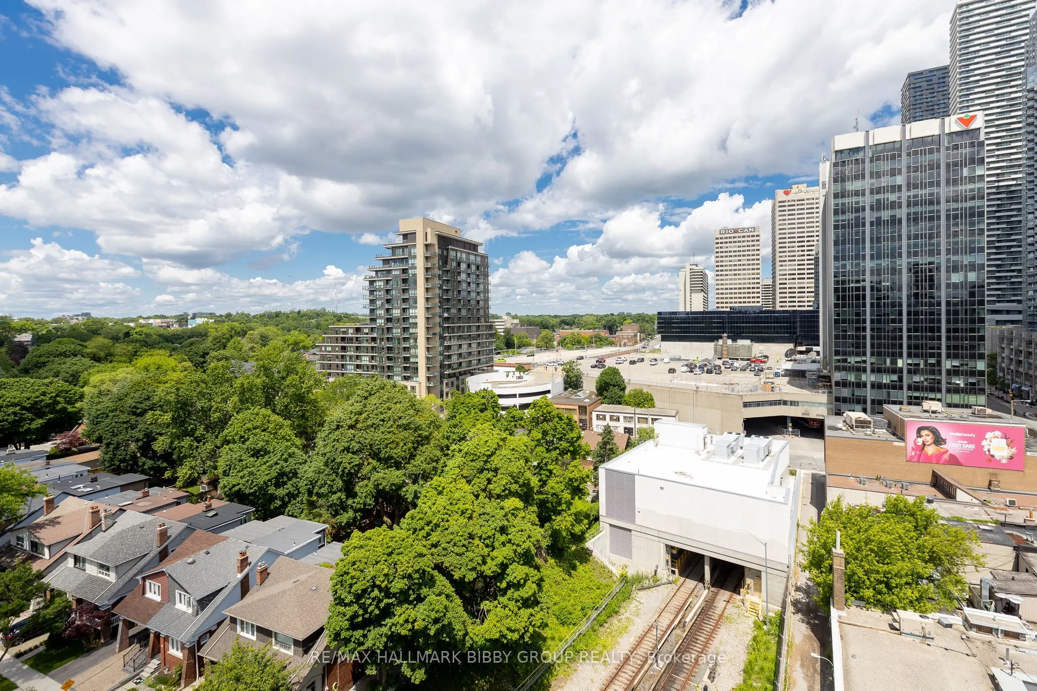 1 Hillsdale Avenue W #902
