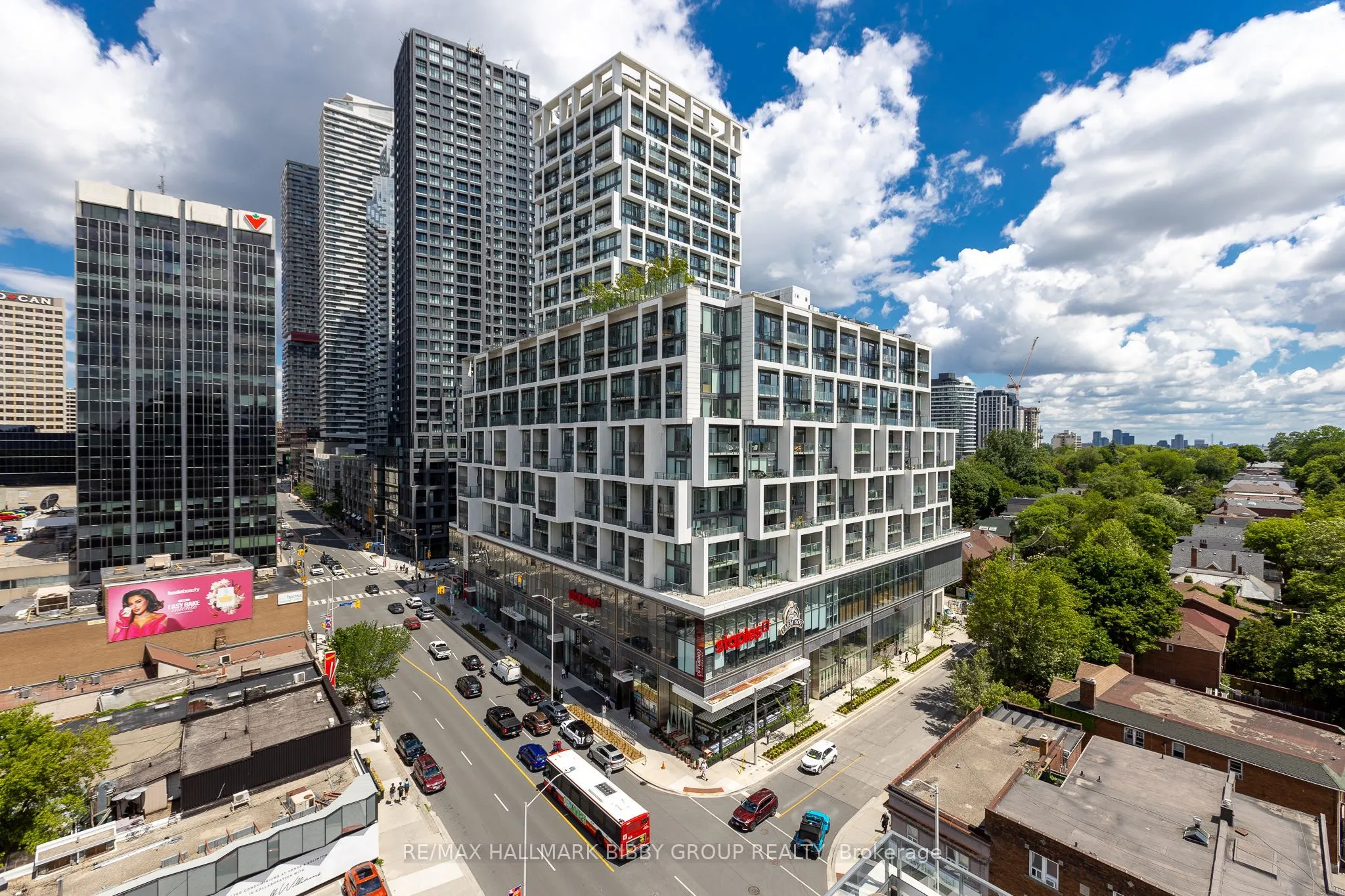 1 Hillsdale Avenue W #902