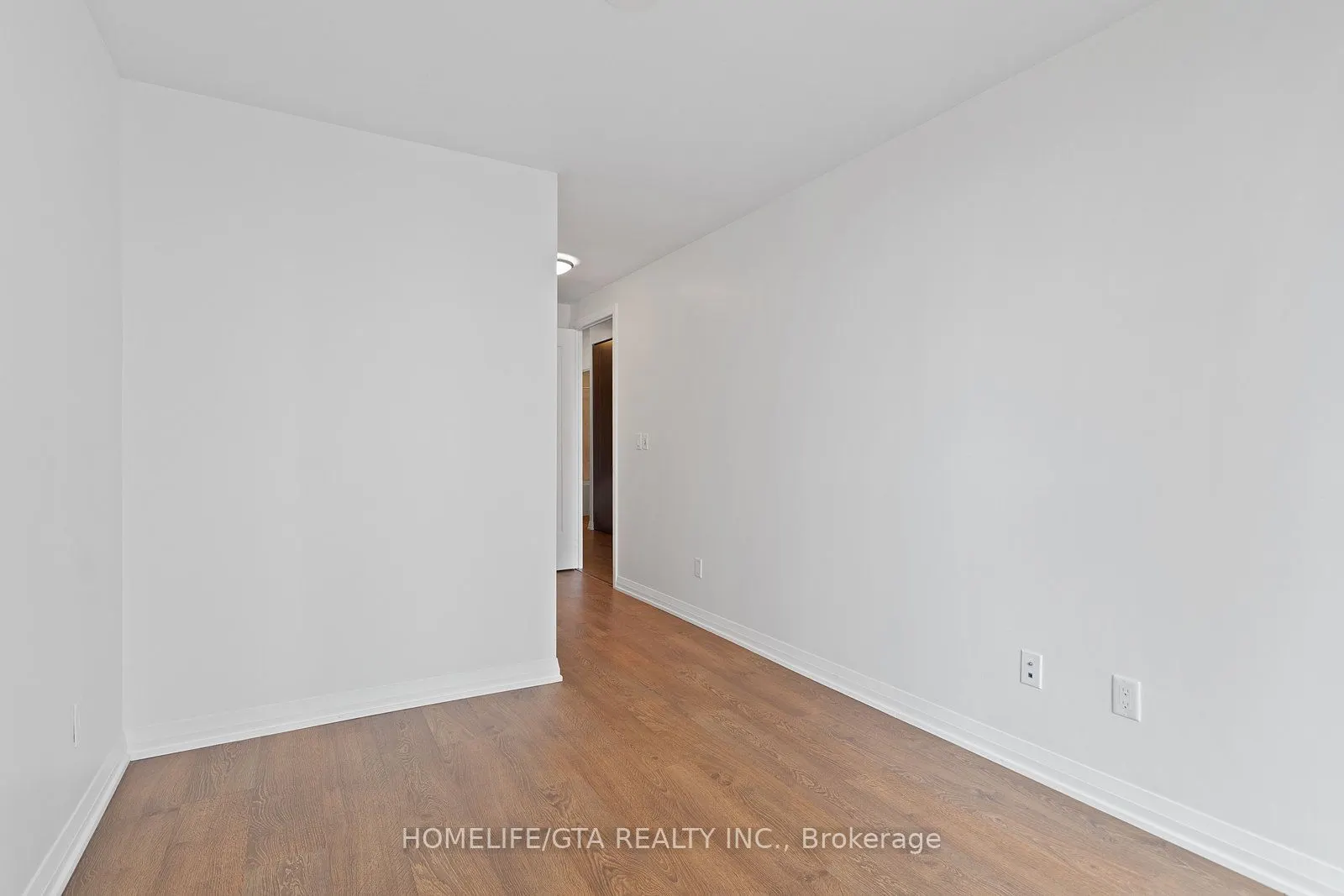 101 Erskine Avenue #420
