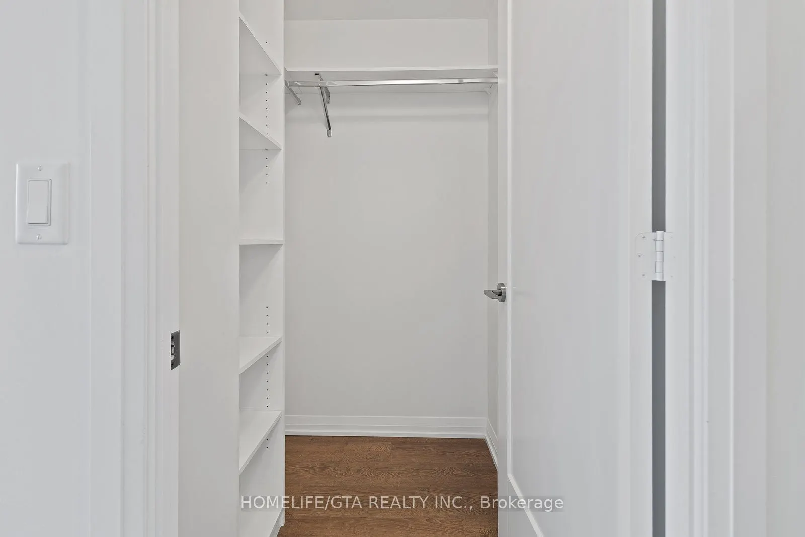 101 Erskine Avenue #420
